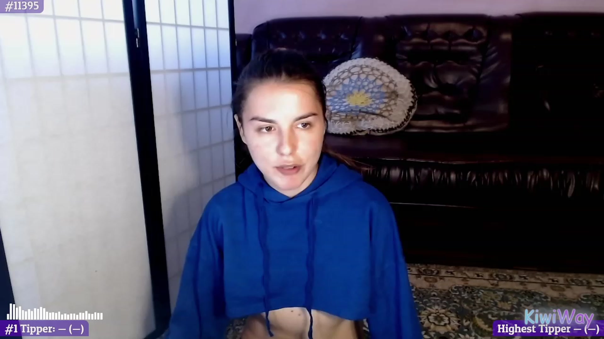 Gallery image thumbnail from KiwiWay's myfreecams stream on, 10/21/2023, 15:17 image 4 of 20
