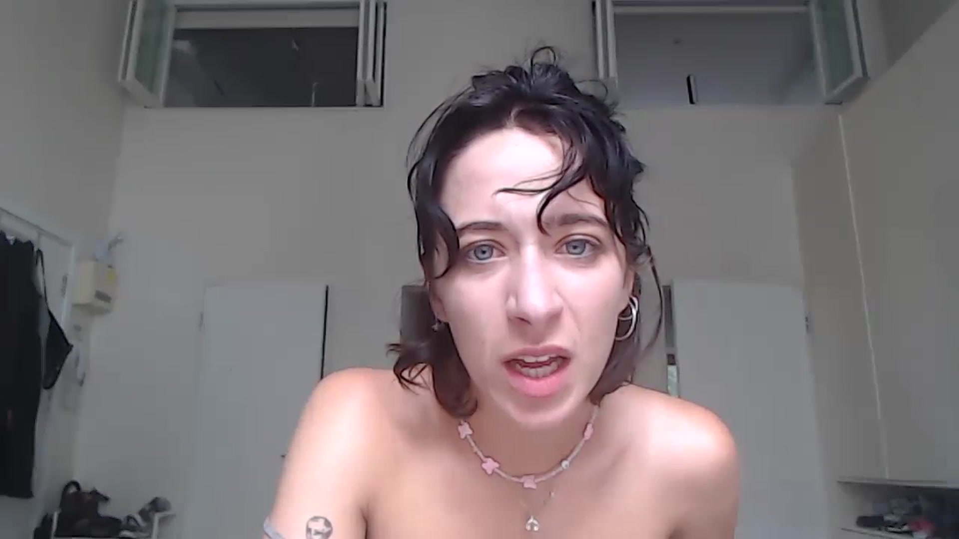 Gallery image thumbnail from KlaraDelgado's myfreecams stream on, 07/03/2023, 12:28 image 19 of 20