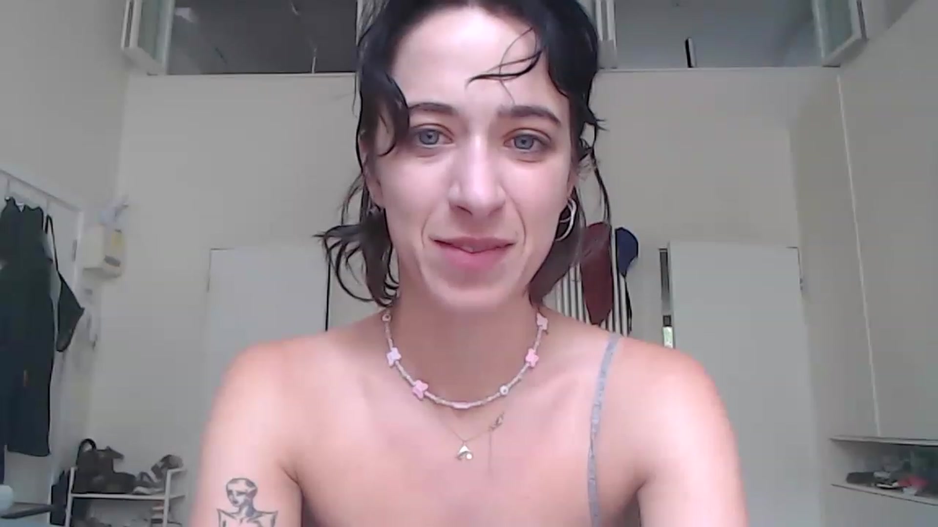 Gallery image thumbnail from KlaraDelgado's myfreecams stream on, 07/03/2023, 12:28 image 6 of 20