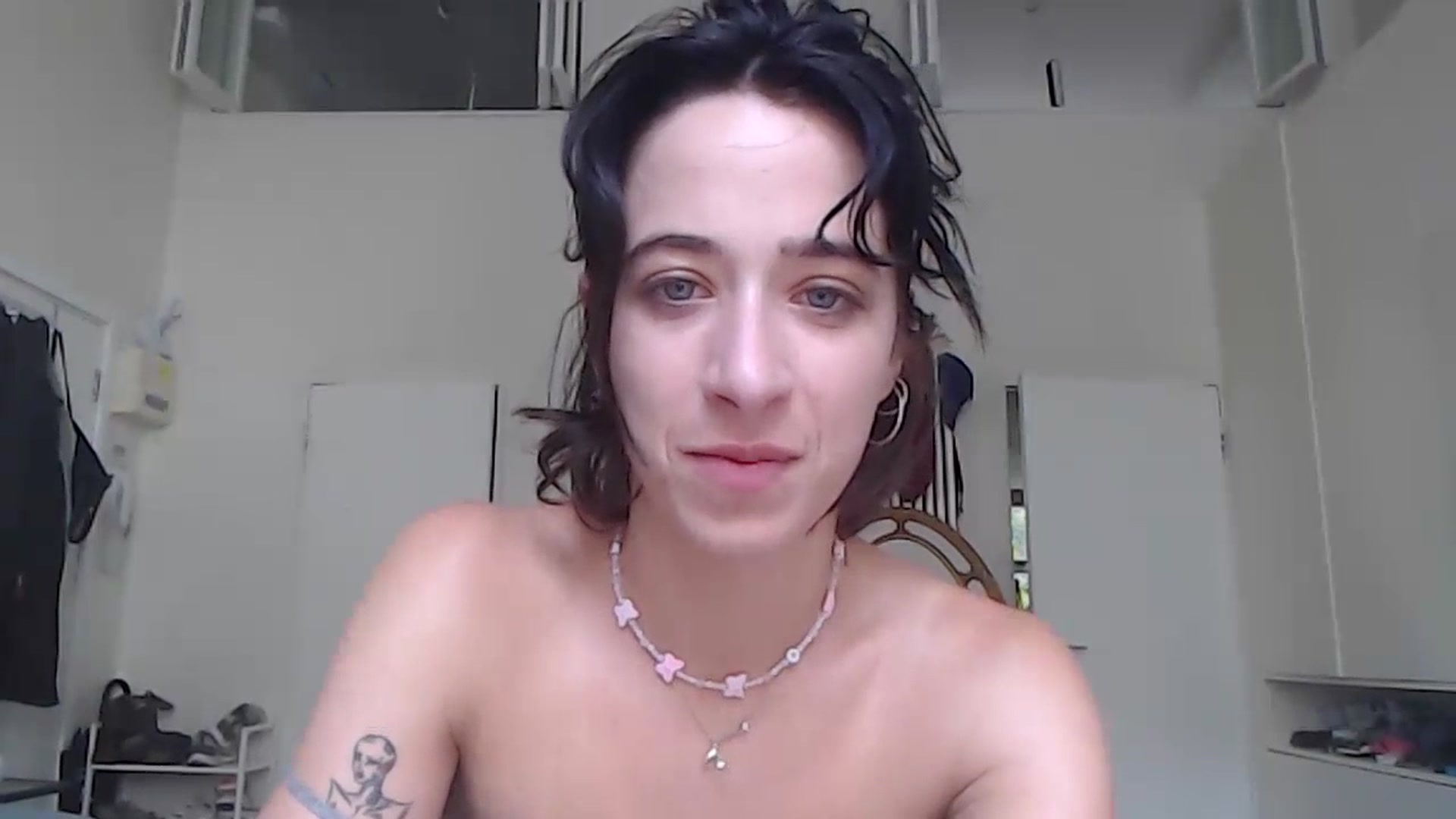 Gallery image thumbnail from KlaraDelgado's myfreecams stream on, 07/03/2023, 13:08 image 12 of 20
