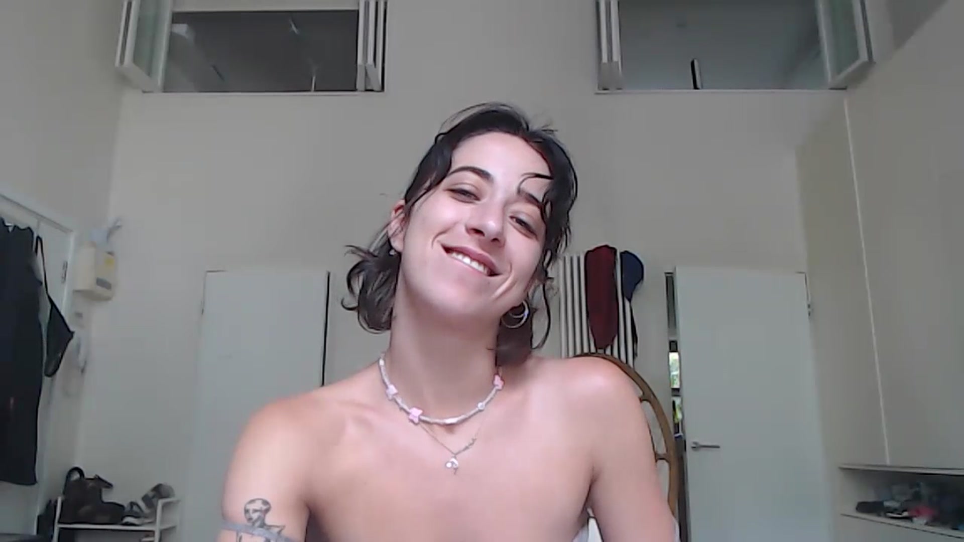 Gallery image thumbnail from KlaraDelgado's myfreecams stream on, 07/03/2023, 13:08 image 5 of 20