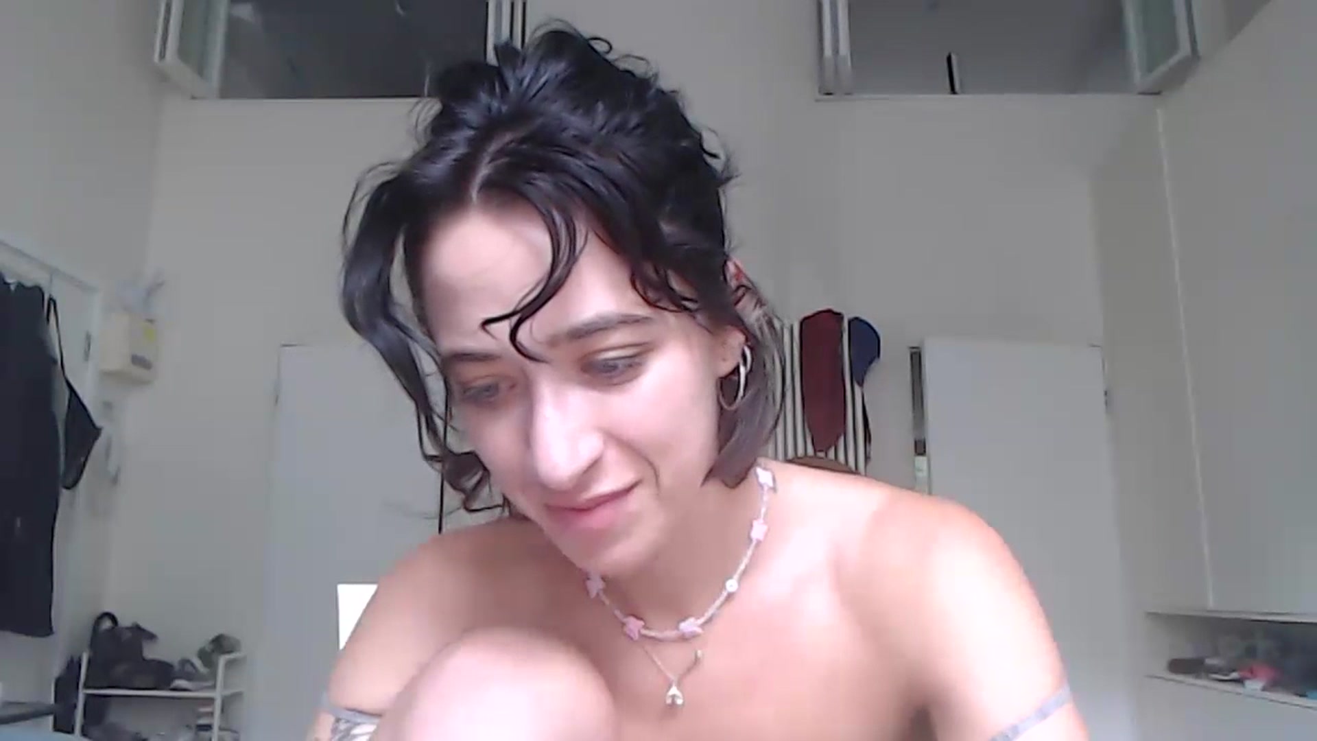 Gallery image thumbnail from KlaraDelgado's myfreecams stream on, 07/03/2023, 13:08 image 16 of 20
