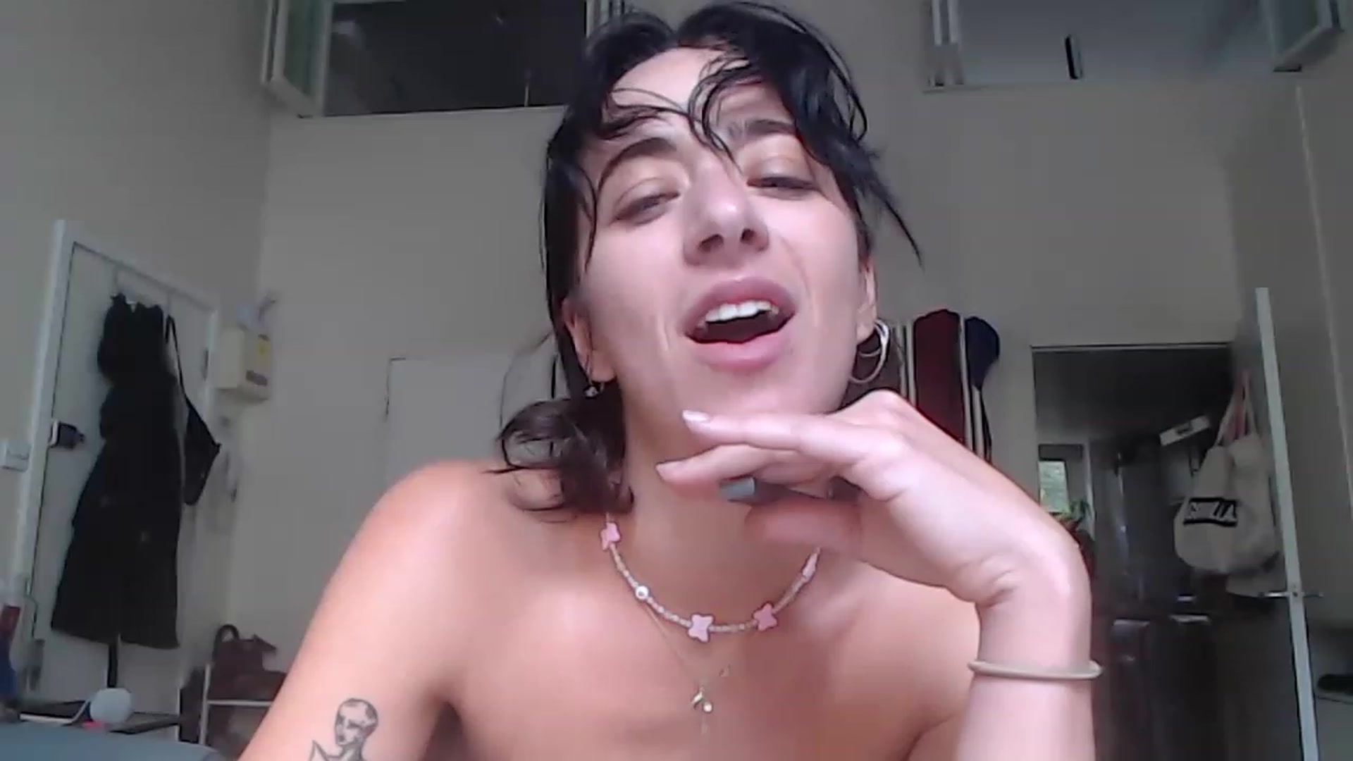 Gallery image thumbnail from KlaraDelgado's myfreecams stream on, 07/03/2023, 14:42 image 19 of 20