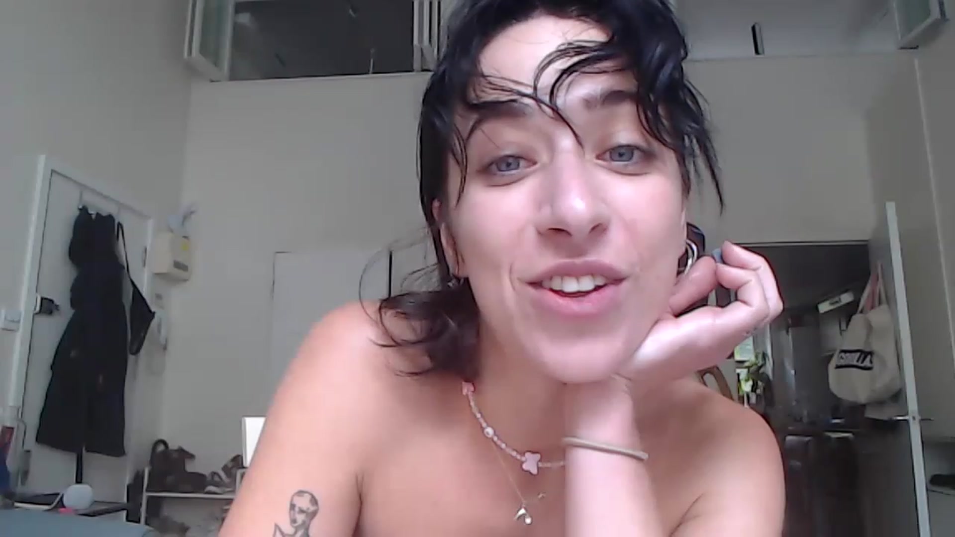 Gallery image thumbnail from KlaraDelgado's myfreecams stream on, 07/03/2023, 14:42 image 15 of 20