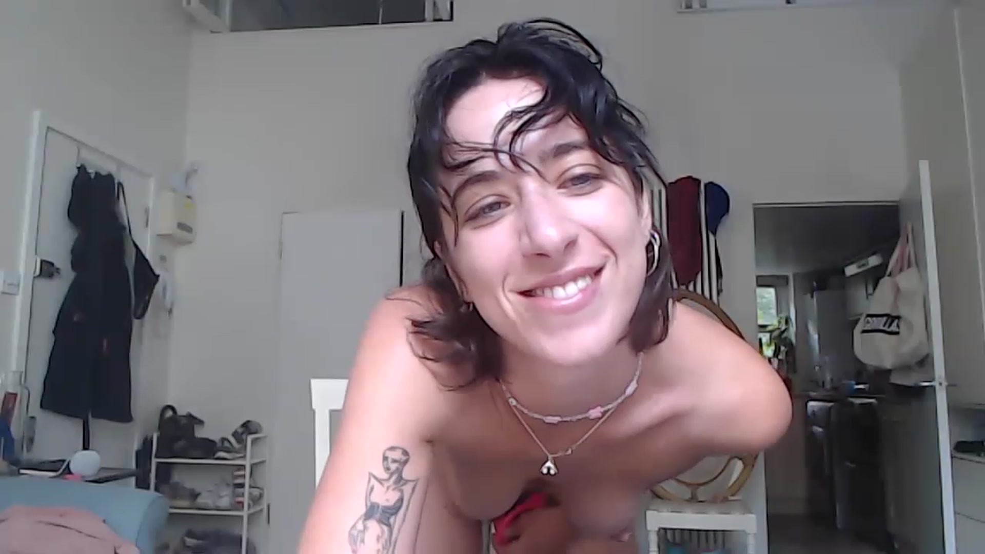 Gallery image thumbnail from KlaraDelgado's myfreecams stream on, 07/03/2023, 14:42 image 13 of 20