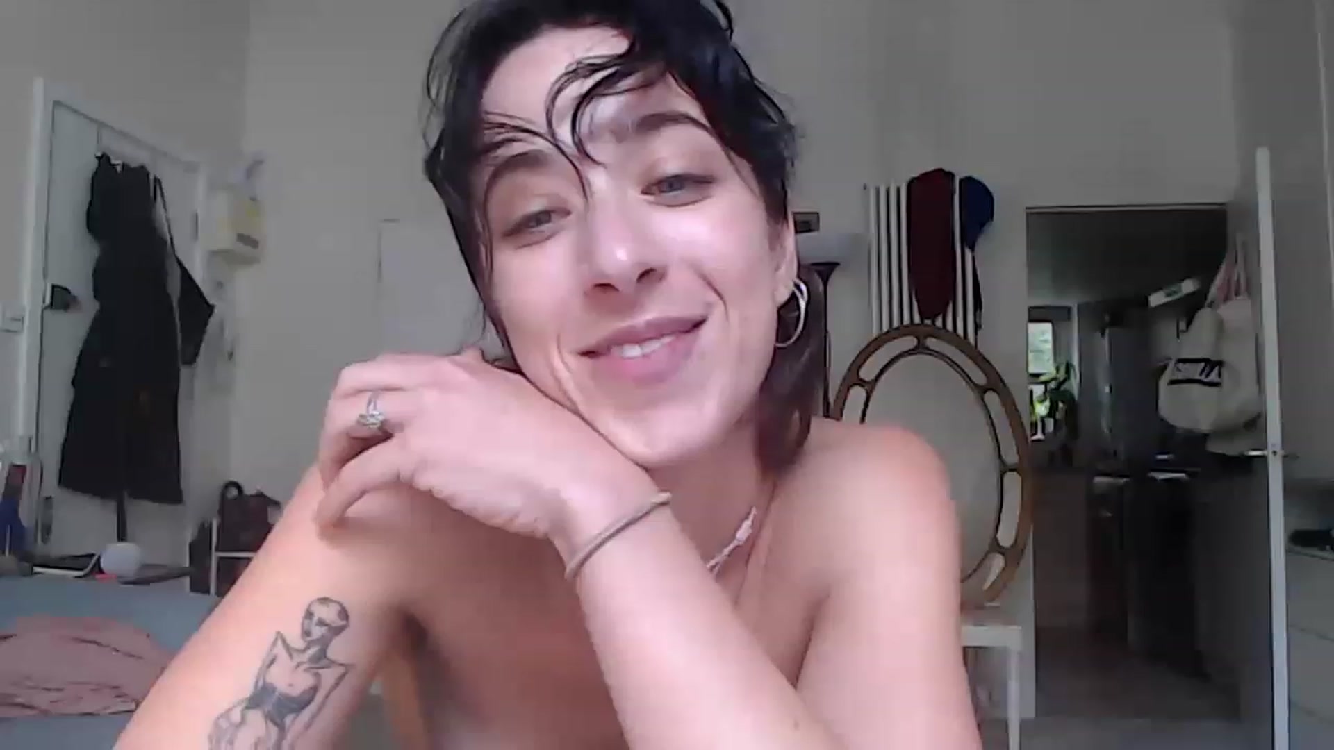 Gallery image thumbnail from KlaraDelgado's myfreecams stream on, 07/03/2023, 14:42 image 10 of 20