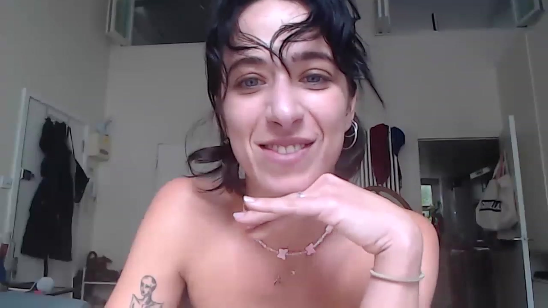 Gallery image thumbnail from KlaraDelgado's myfreecams stream on, 07/03/2023, 14:42 image 17 of 20