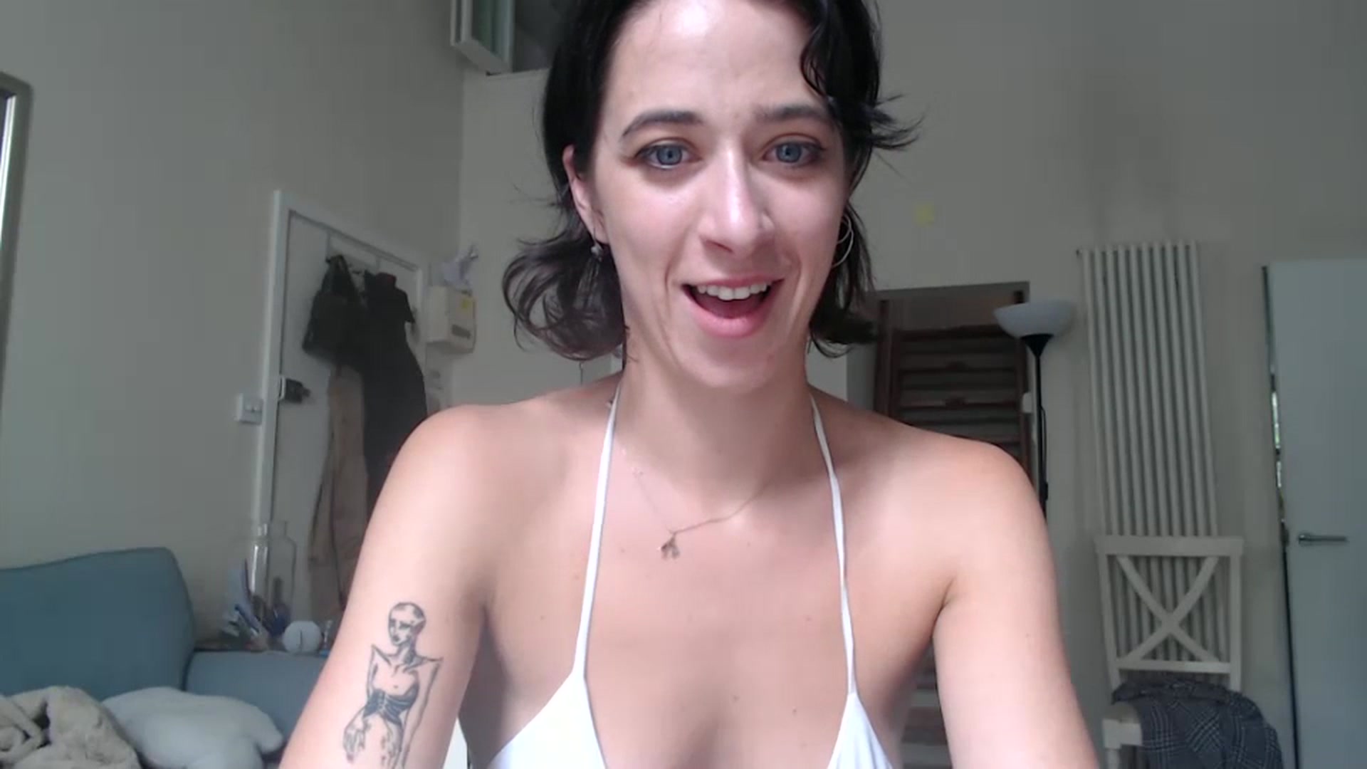 Gallery image thumbnail from KlaraDelgado's myfreecams stream on, 07/16/2023, 14:30 image 12 of 20