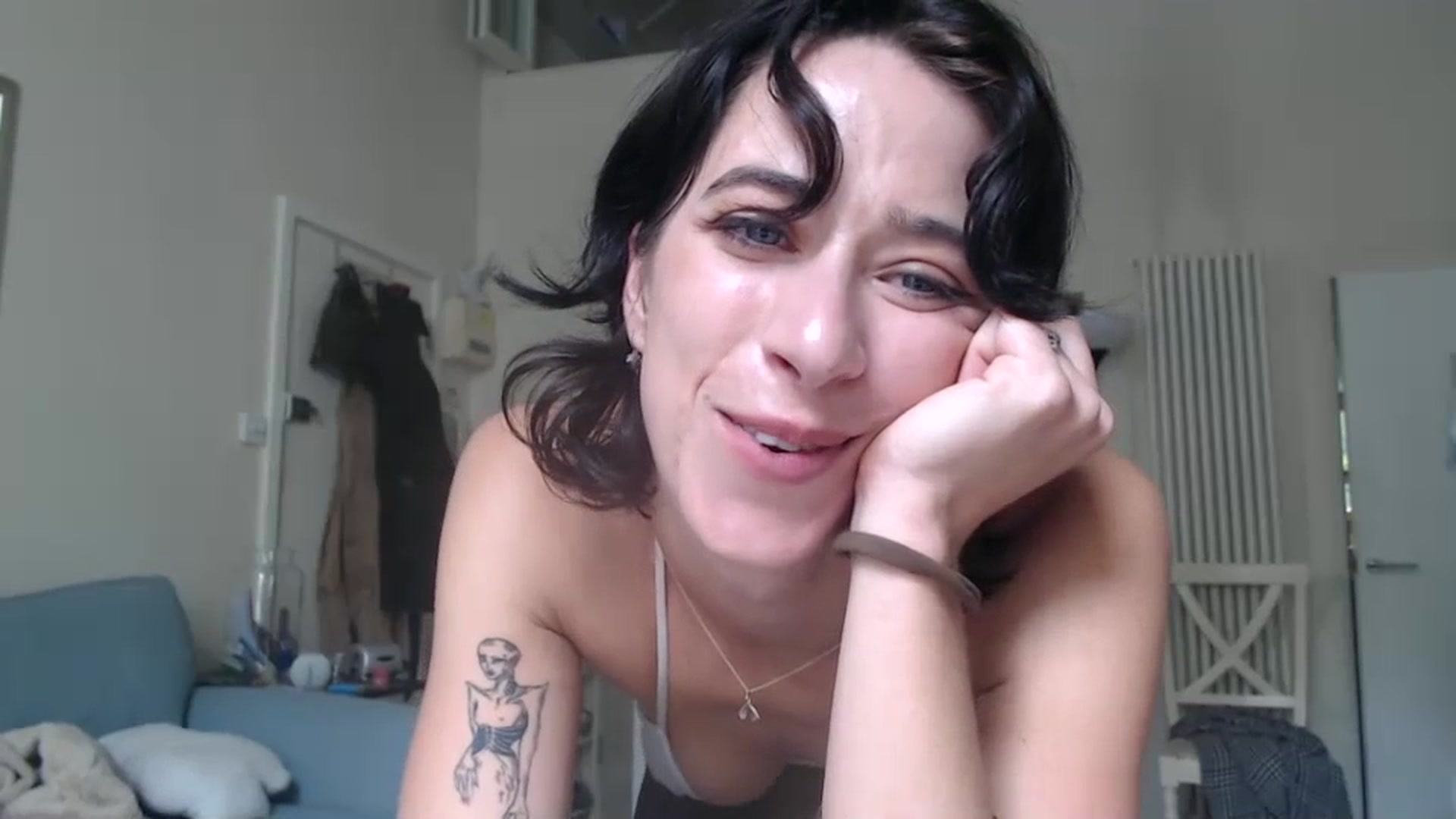 Gallery image thumbnail from KlaraDelgado's myfreecams stream on, 07/16/2023, 14:30 image 6 of 20