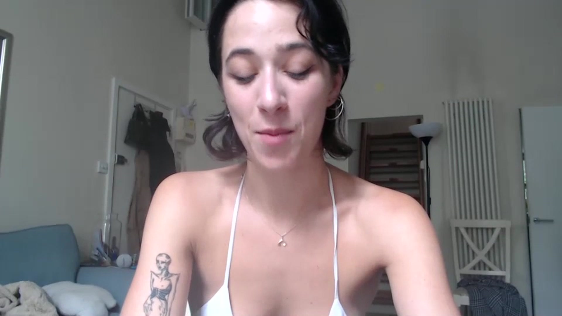 Gallery image thumbnail from KlaraDelgado's myfreecams stream on, 07/16/2023, 14:30 image 13 of 20