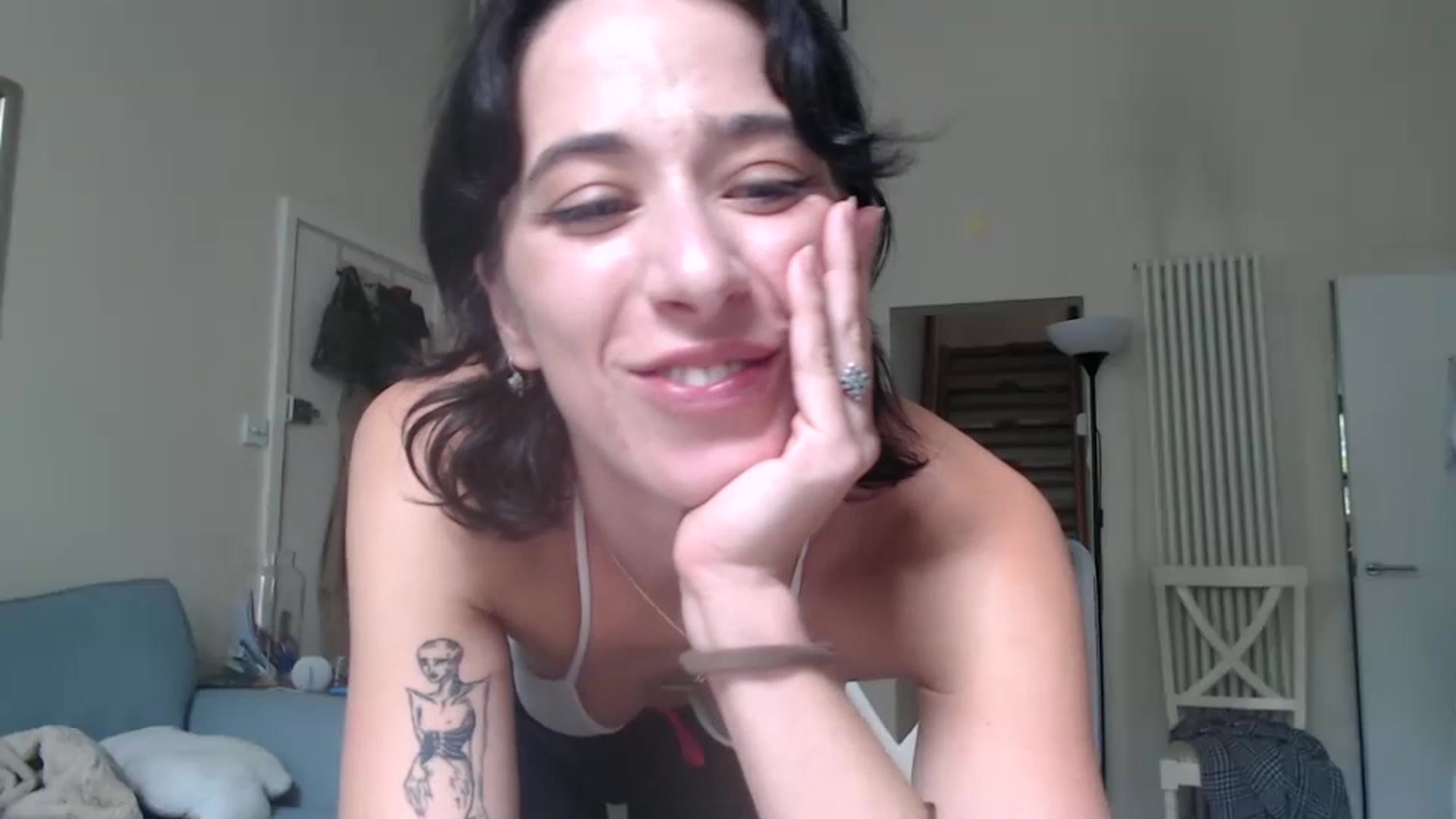 Gallery image thumbnail from KlaraDelgado's myfreecams stream on, 07/16/2023, 14:30 image 3 of 20