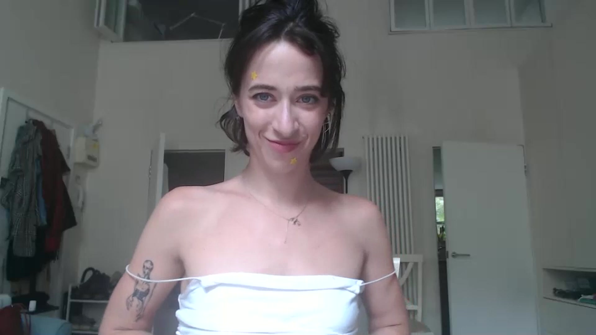 Gallery image thumbnail from KlaraDelgado's myfreecams stream on, 07/21/2023, 12:19 image 16 of 20