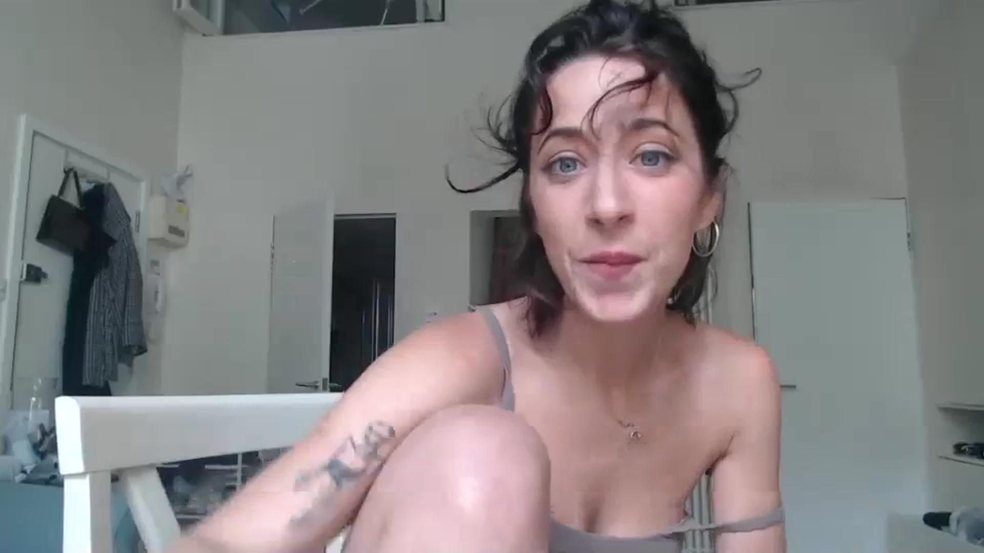 Gallery image thumbnail from KlaraDelgado's myfreecams stream on, 08/14/2023, 12:40 image 7 of 20