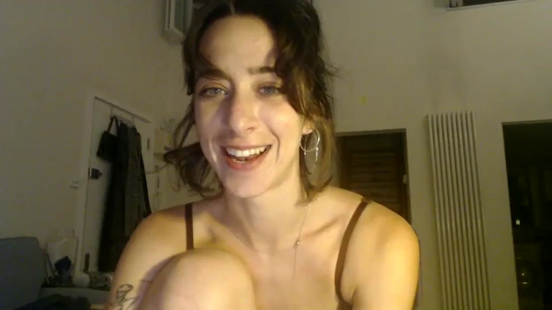 Gallery image thumbnail from KlaraDelgado's myfreecams stream on, 08/20/2023, 21:14 image 8 of 20
