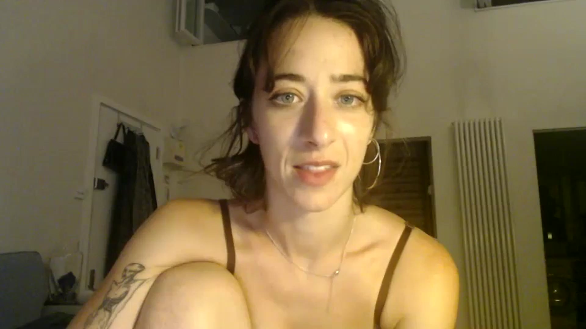 Gallery image thumbnail from KlaraDelgado's myfreecams stream on, 08/20/2023, 21:14 image 15 of 20
