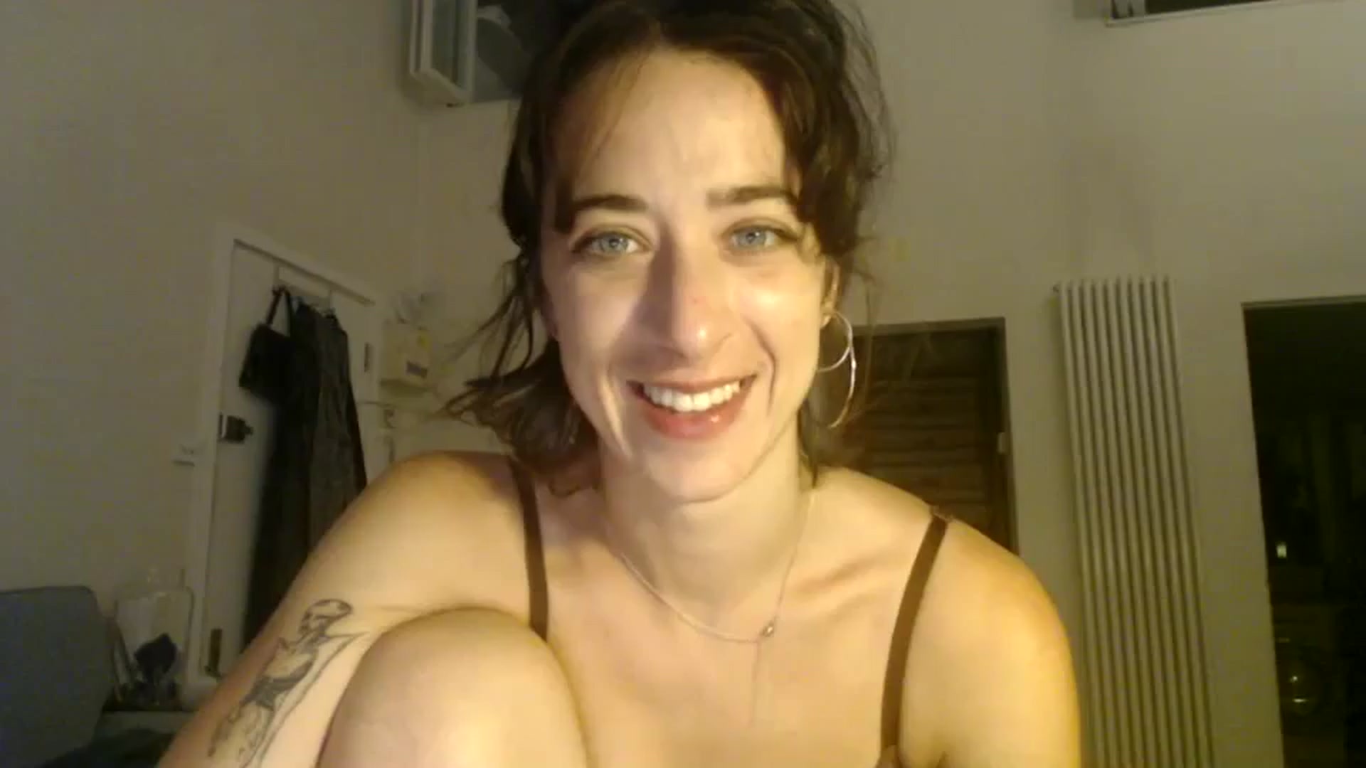 Gallery image thumbnail from KlaraDelgado's myfreecams stream on, 08/20/2023, 21:14 image 14 of 20