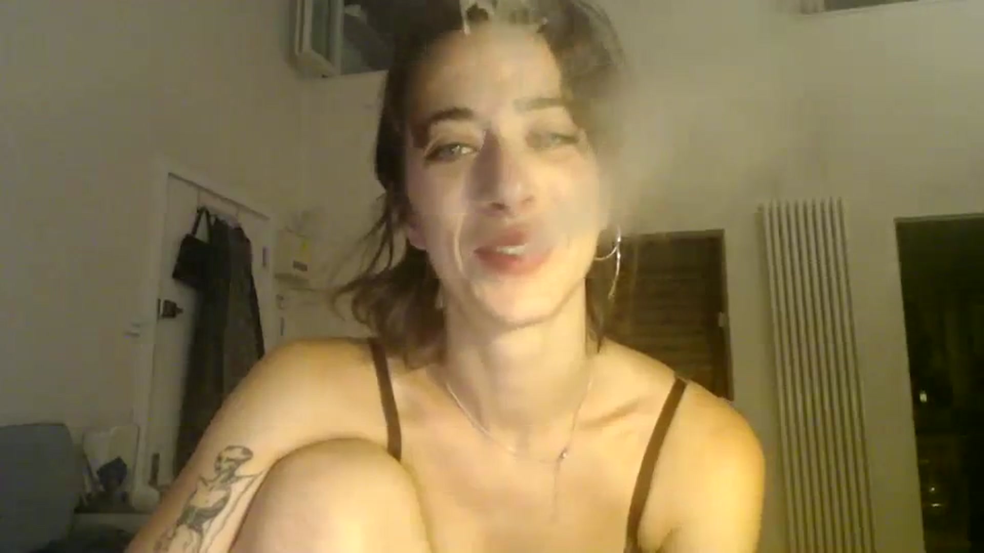 Gallery image thumbnail from KlaraDelgado's myfreecams stream on, 08/20/2023, 21:14 image 17 of 20