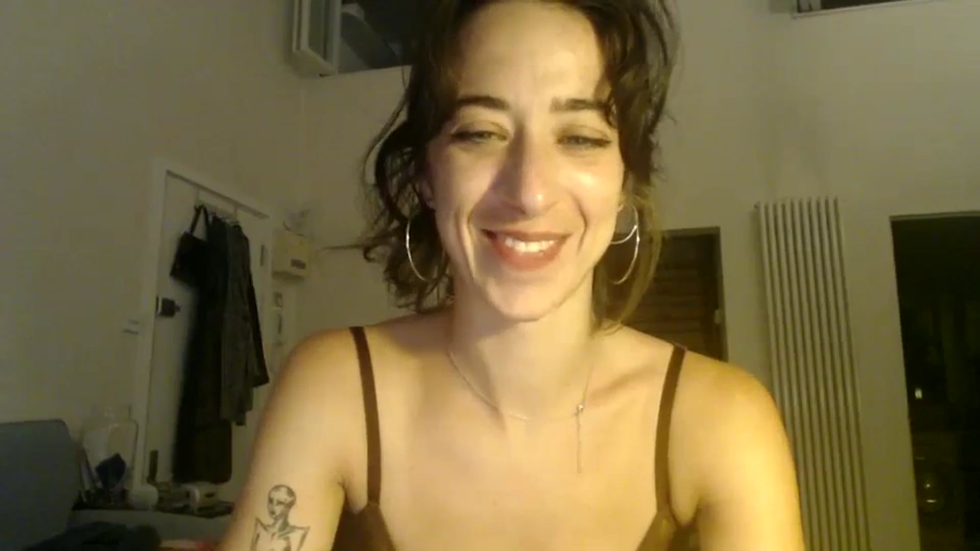 Gallery image thumbnail from KlaraDelgado's myfreecams stream on, 08/20/2023, 21:14 image 4 of 20