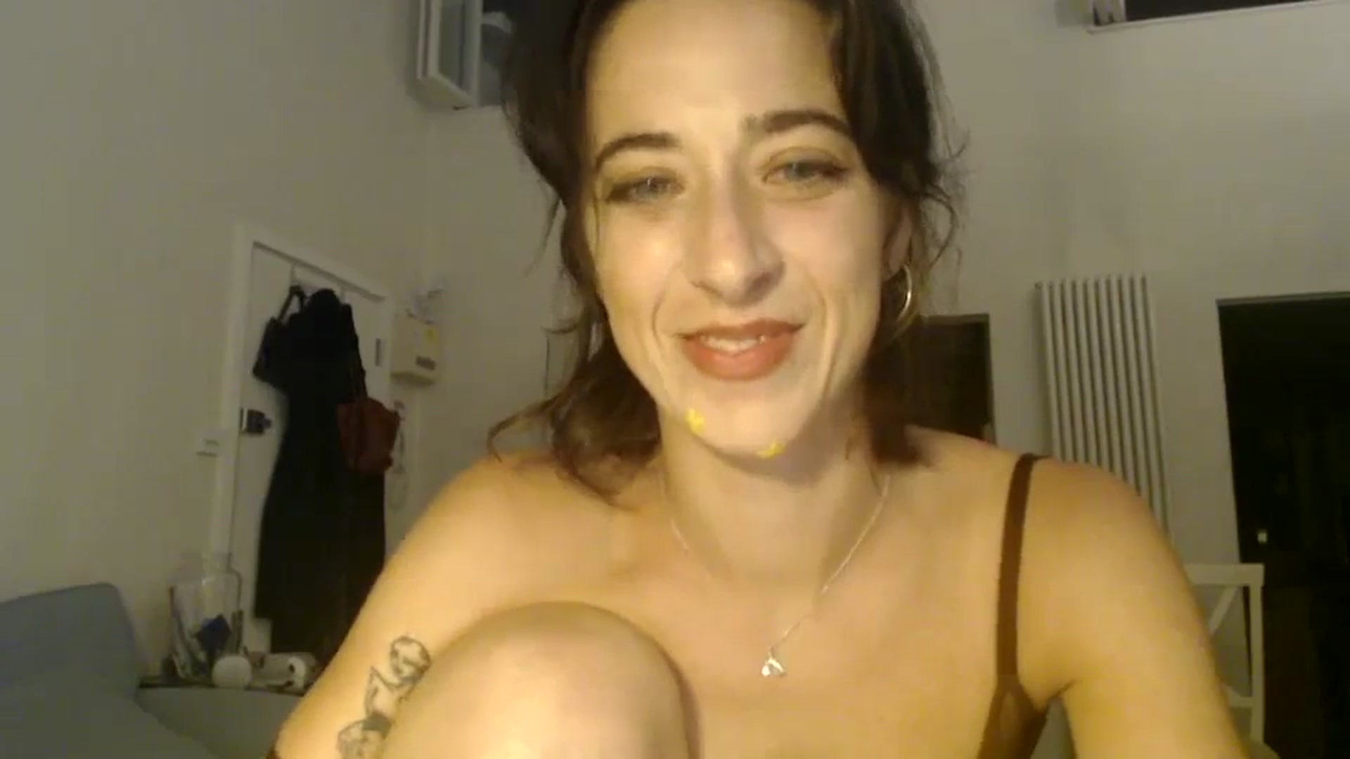 Gallery image thumbnail from KlaraDelgado's myfreecams stream on, 08/22/2023, 22:33 image 4 of 20