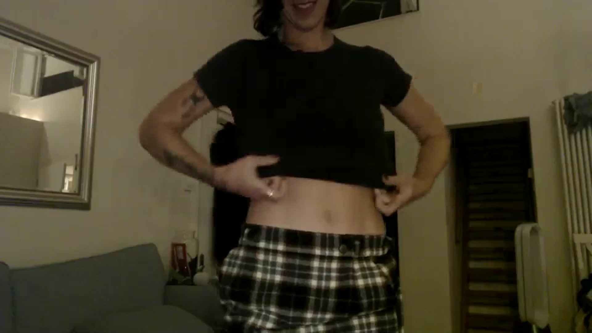 Gallery image thumbnail from KlaraDelgado's myfreecams stream on, 08/26/2023, 24:40 image 11 of 20