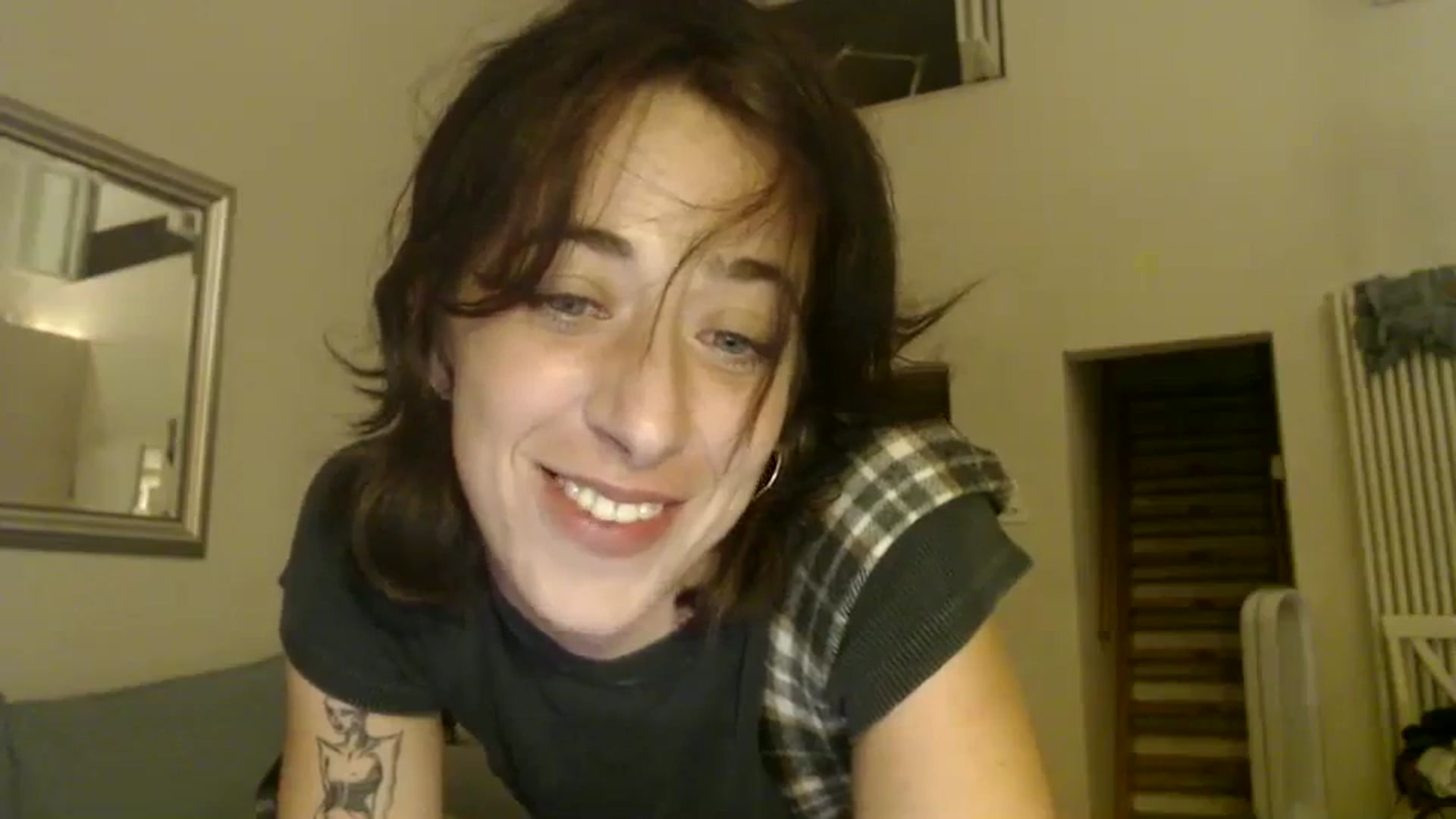 Gallery image thumbnail from KlaraDelgado's myfreecams stream on, 08/26/2023, 24:40 image 18 of 20
