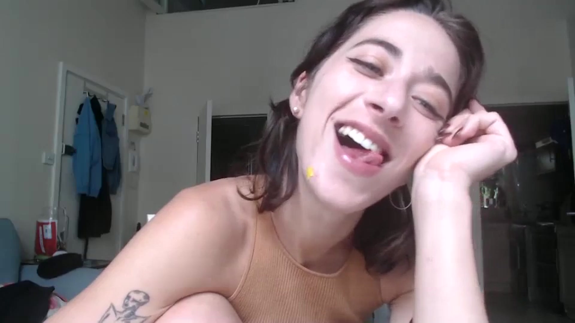 Gallery image thumbnail from KlaraDelgado's myfreecams stream on, 08/31/2023, 14:11 image 4 of 20