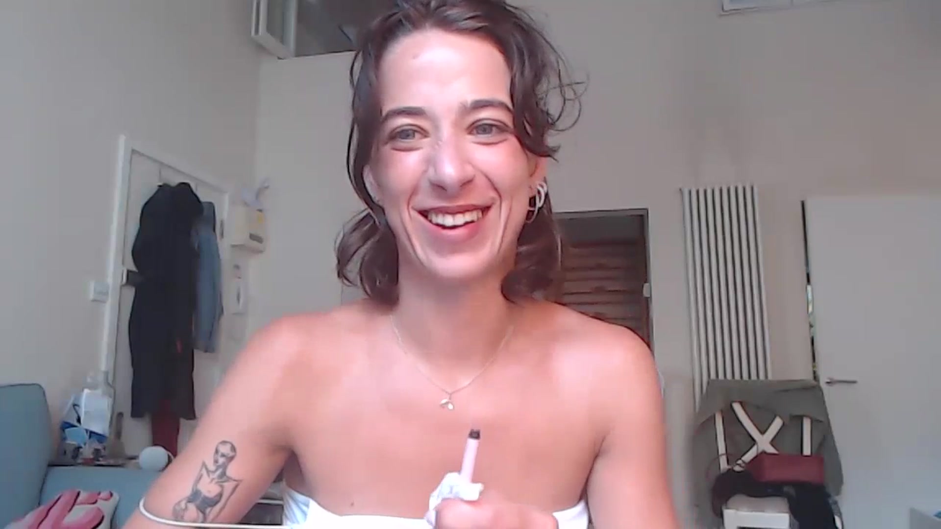 Gallery image thumbnail from KlaraDelgado's myfreecams stream on, 09/10/2023, 15:09 image 5 of 20