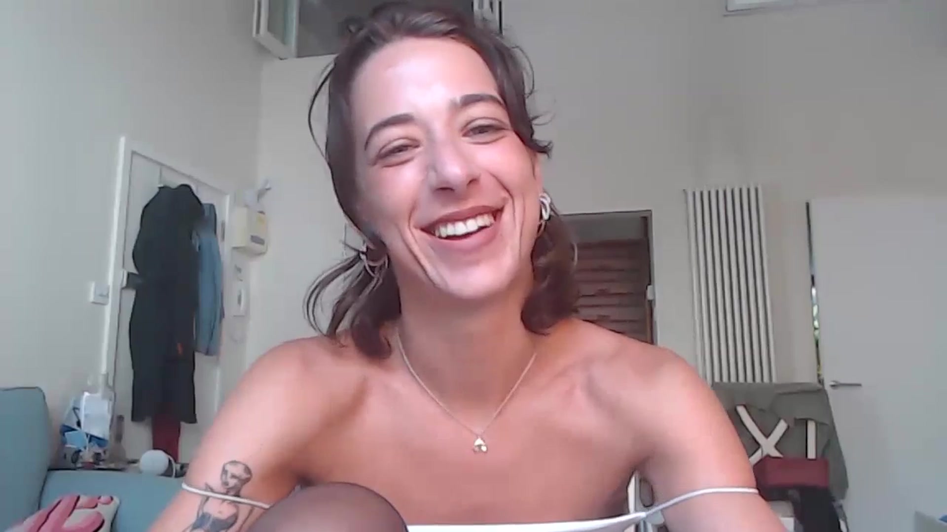 Gallery image thumbnail from KlaraDelgado's myfreecams stream on, 09/10/2023, 15:09 image 9 of 20