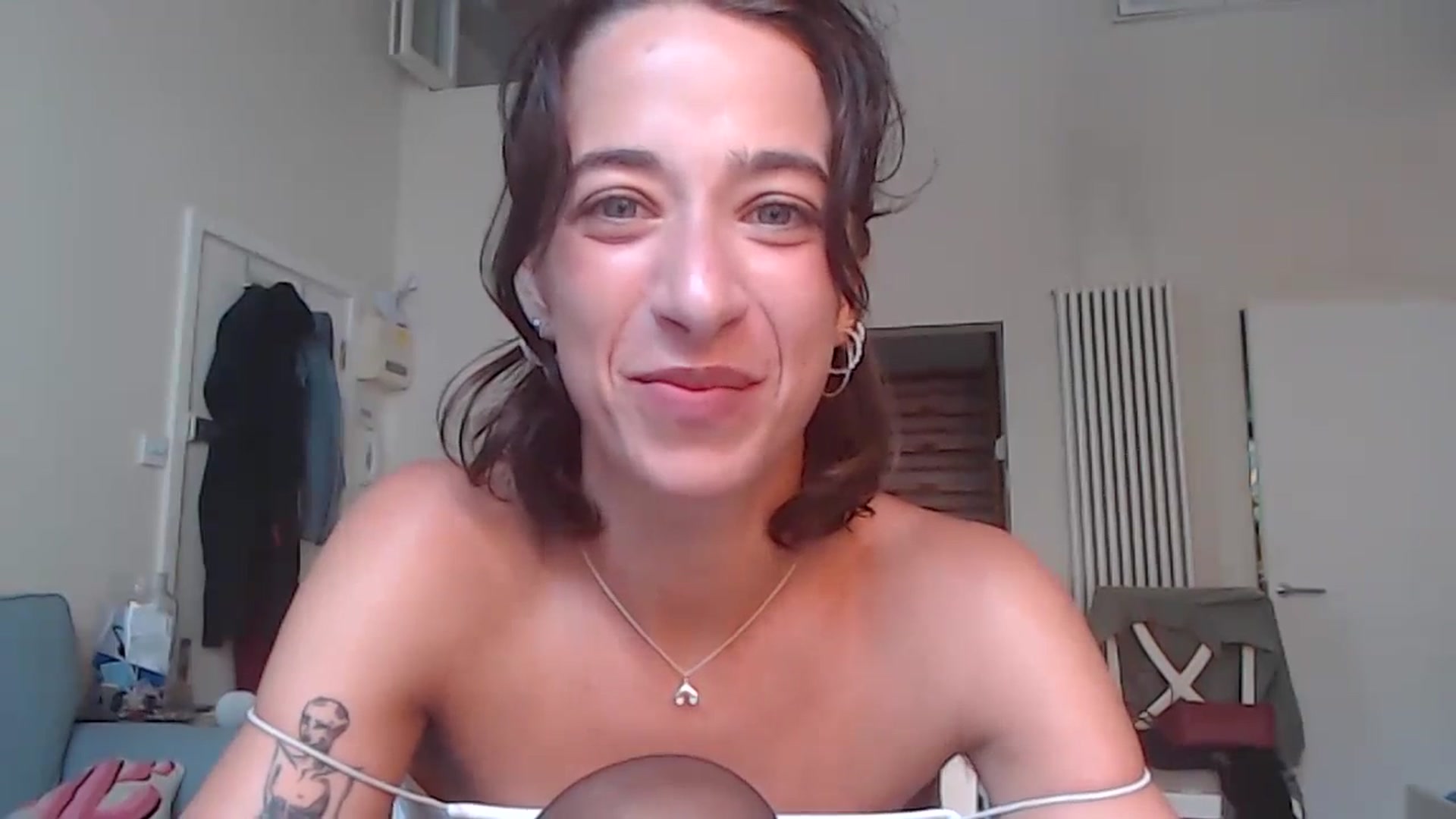 Gallery image thumbnail from KlaraDelgado's myfreecams stream on, 09/10/2023, 15:09 image 11 of 20