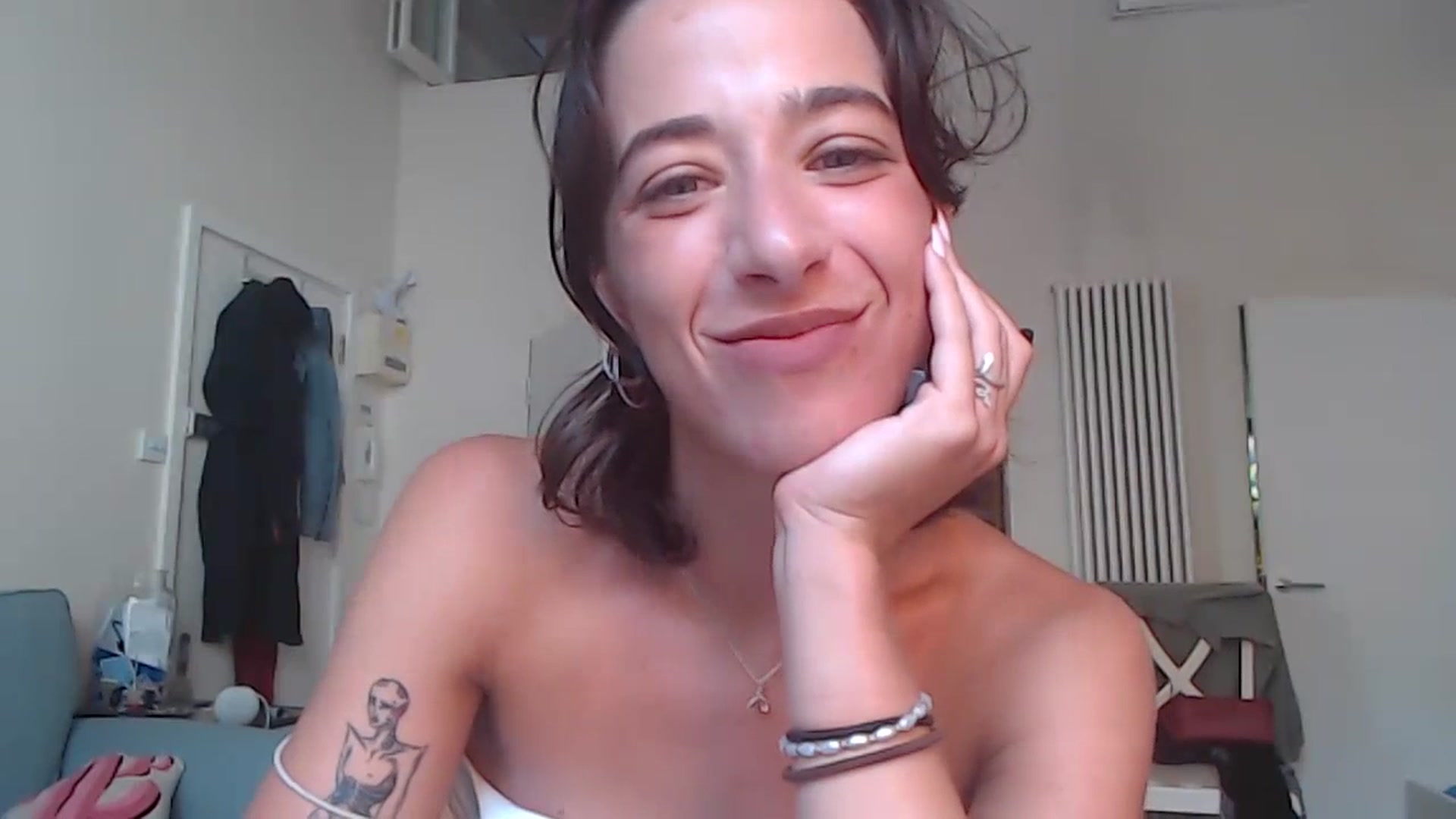 Gallery image thumbnail from KlaraDelgado's myfreecams stream on, 09/10/2023, 15:09 image 8 of 20