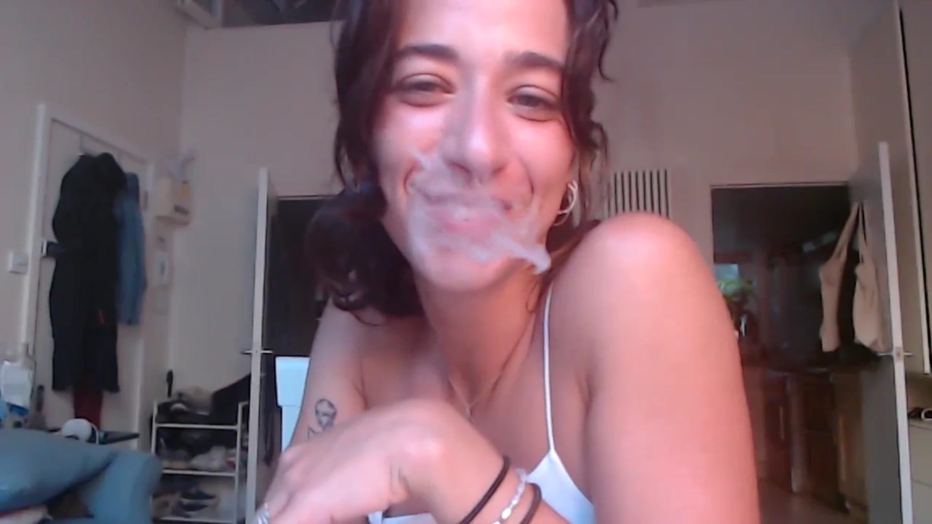 Gallery image thumbnail from KlaraDelgado's myfreecams stream on, 09/10/2023, 18:07 image 10 of 20