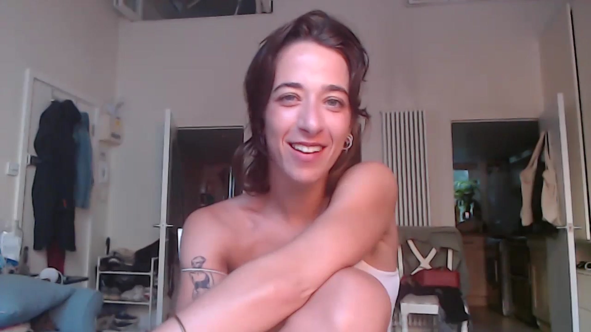 Gallery image thumbnail from KlaraDelgado's myfreecams stream on, 09/10/2023, 18:07 image 9 of 20