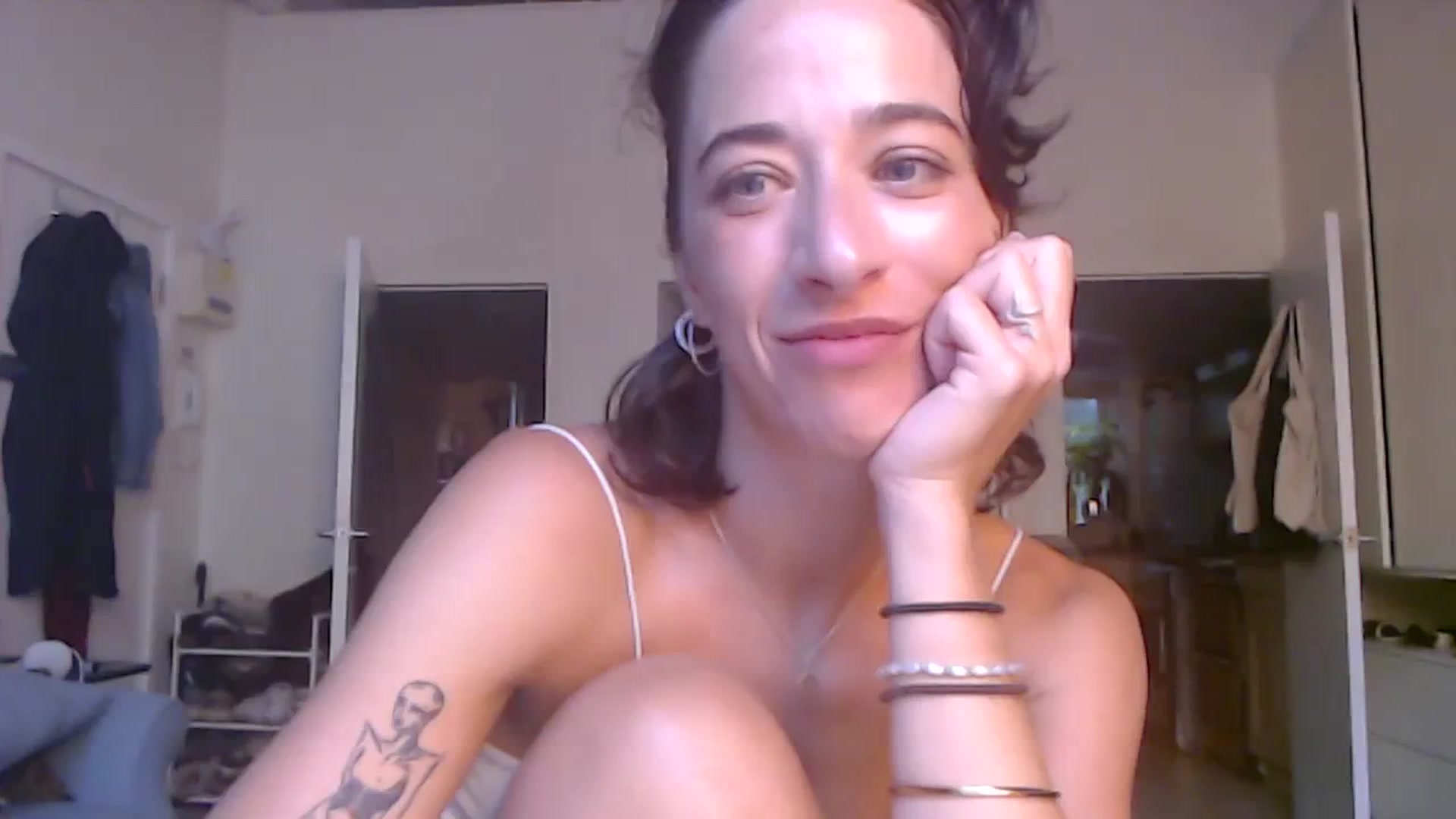 Gallery image thumbnail from KlaraDelgado's myfreecams stream on, 09/10/2023, 18:07 image 20 of 20