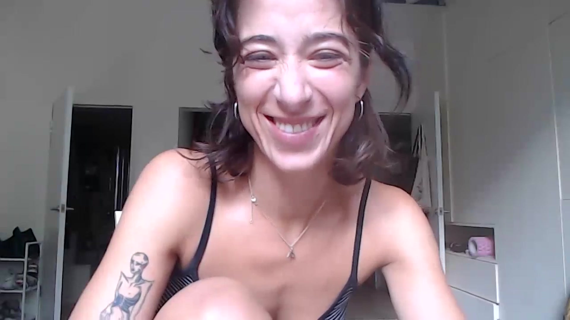 Gallery image thumbnail from KlaraDelgado's myfreecams stream on, 09/15/2023, 08:59 image 8 of 20