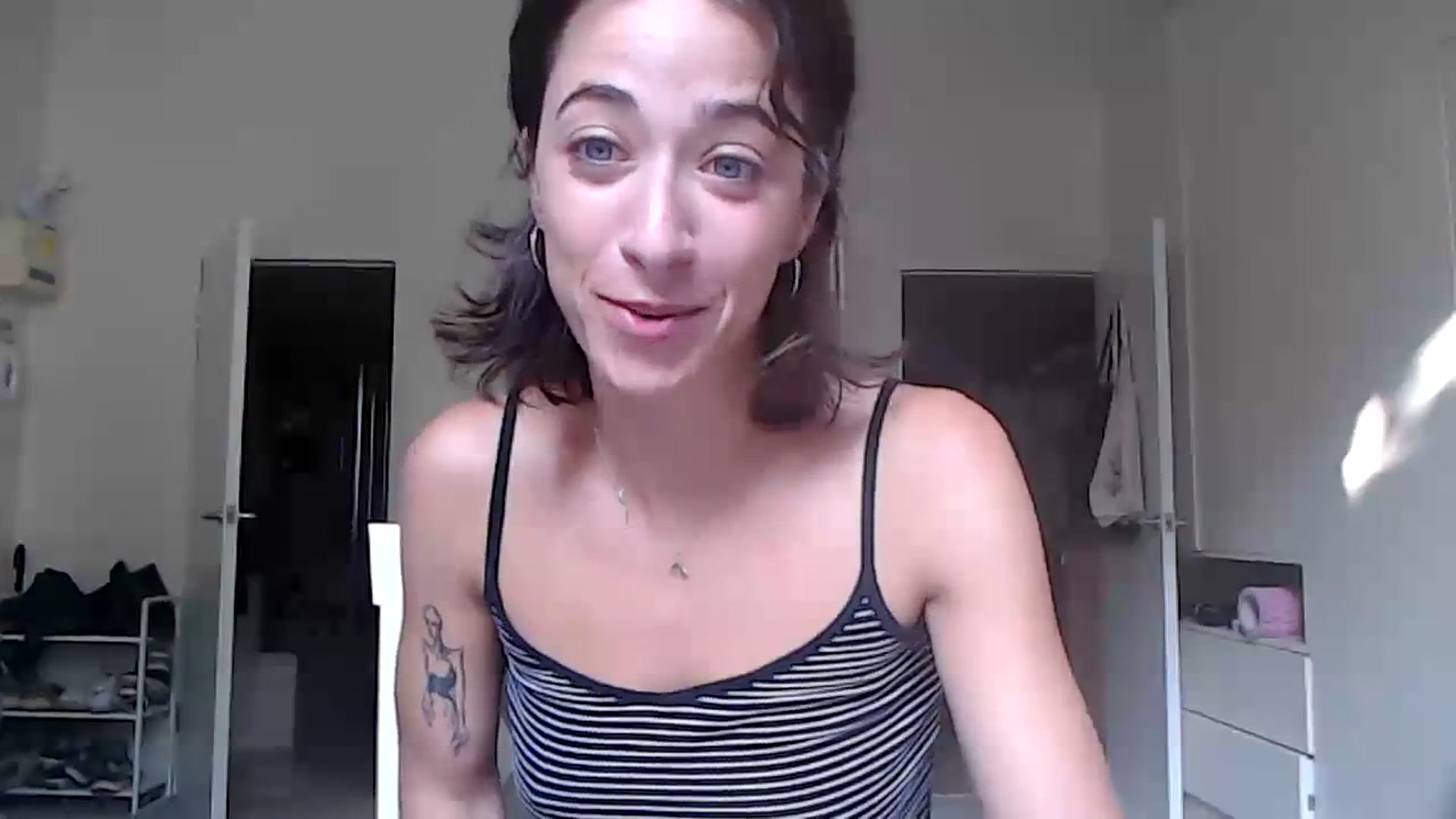 Gallery image thumbnail from KlaraDelgado's myfreecams stream on, 09/15/2023, 08:59 image 10 of 20