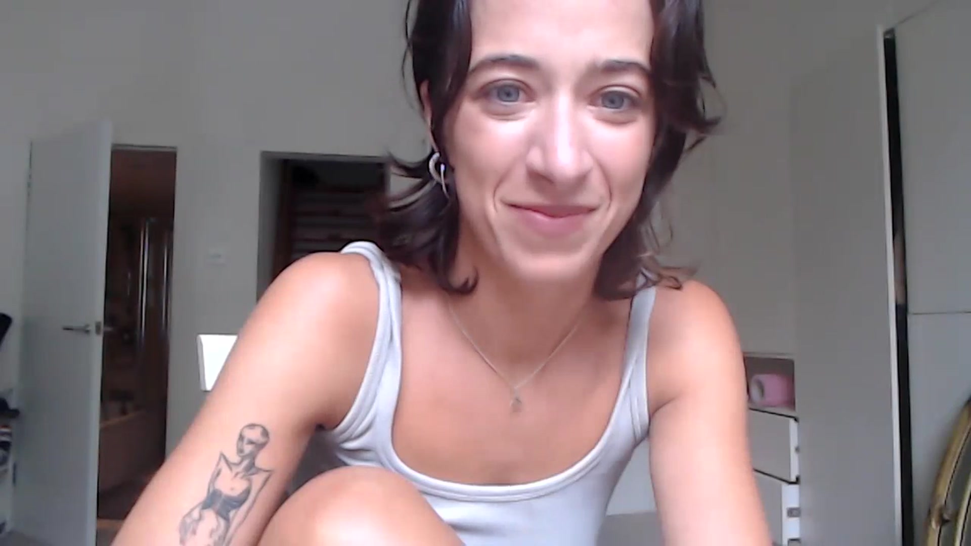 Gallery image thumbnail from KlaraDelgado's myfreecams stream on, 09/18/2023, 11:55 image 13 of 20