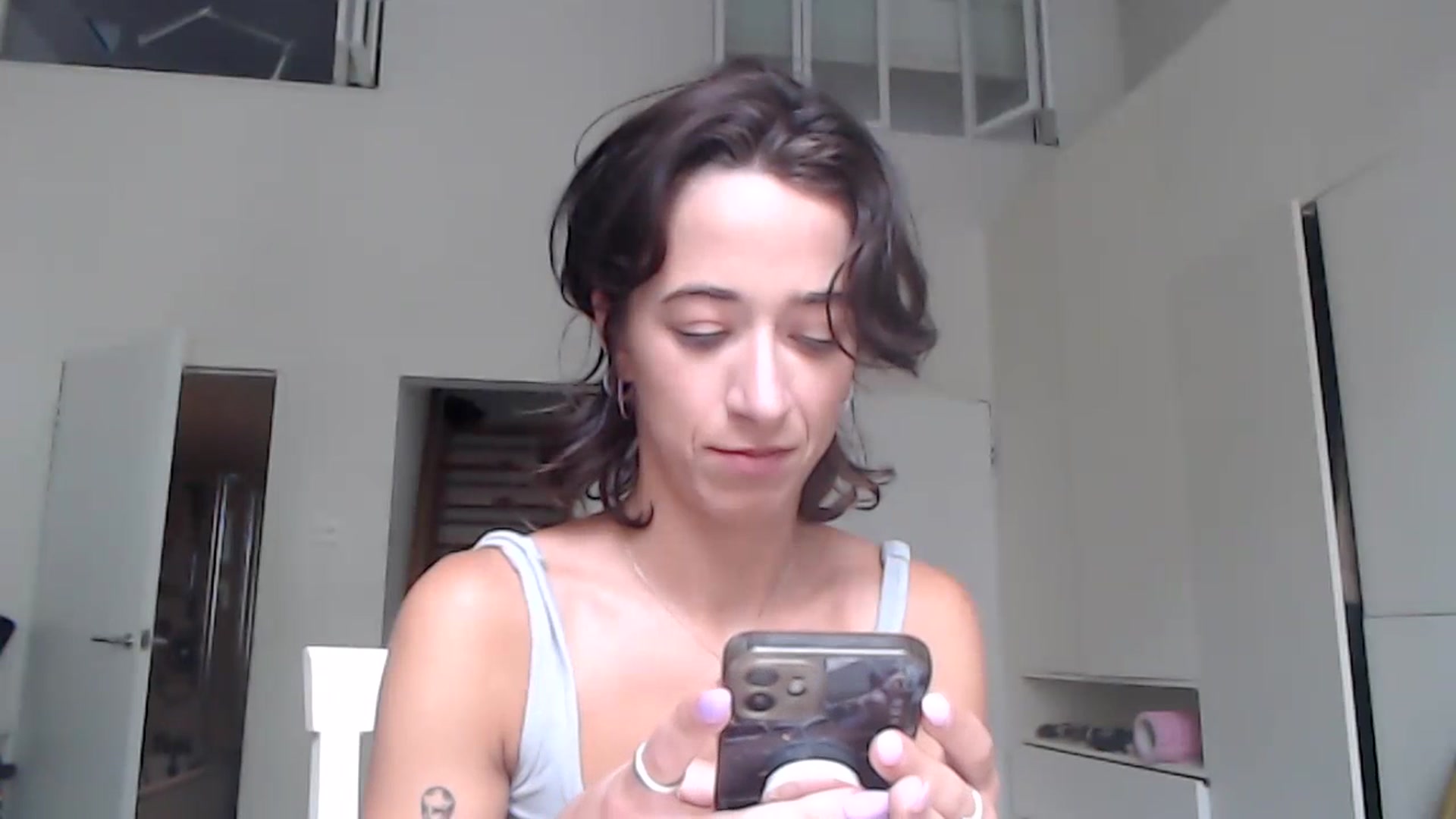 Gallery image thumbnail from KlaraDelgado's myfreecams stream on, 09/18/2023, 11:55 image 5 of 20