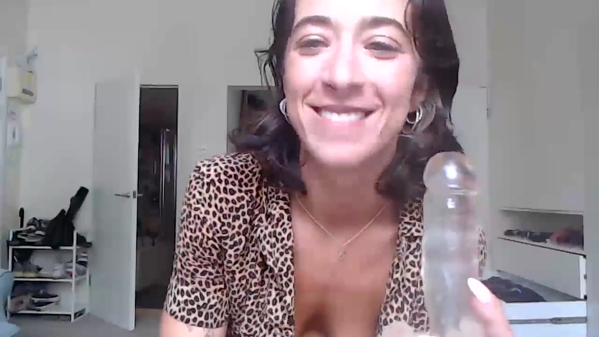 Gallery image thumbnail from KlaraDelgado's myfreecams stream on, 09/18/2023, 13:13 image 13 of 20