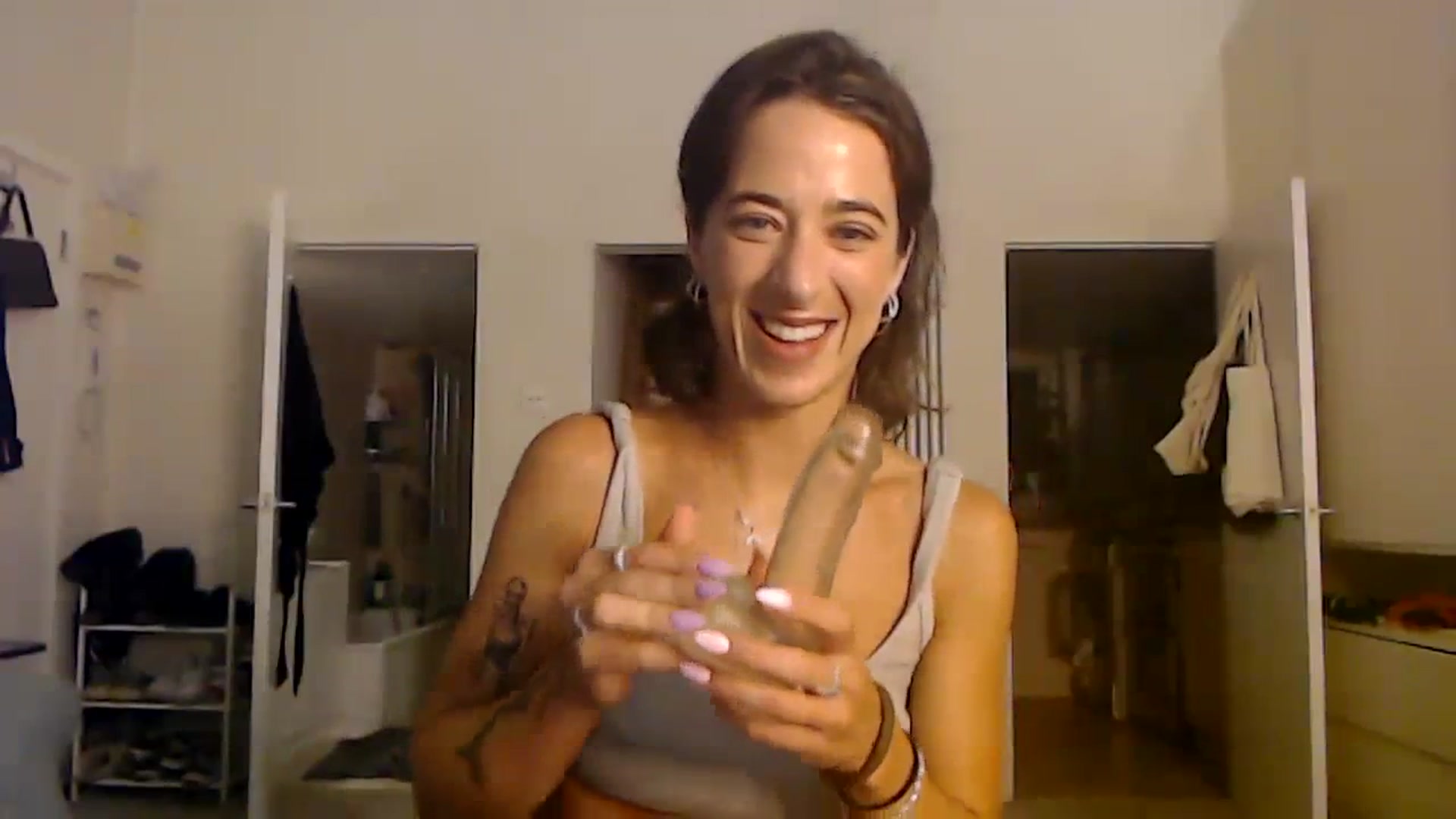 Gallery image thumbnail from KlaraDelgado's myfreecams stream on, 09/18/2023, 20:26 image 11 of 20