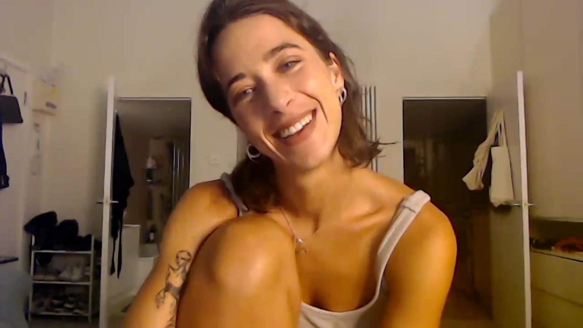 Gallery image thumbnail from KlaraDelgado's myfreecams stream on, 09/18/2023, 20:26 image 10 of 20