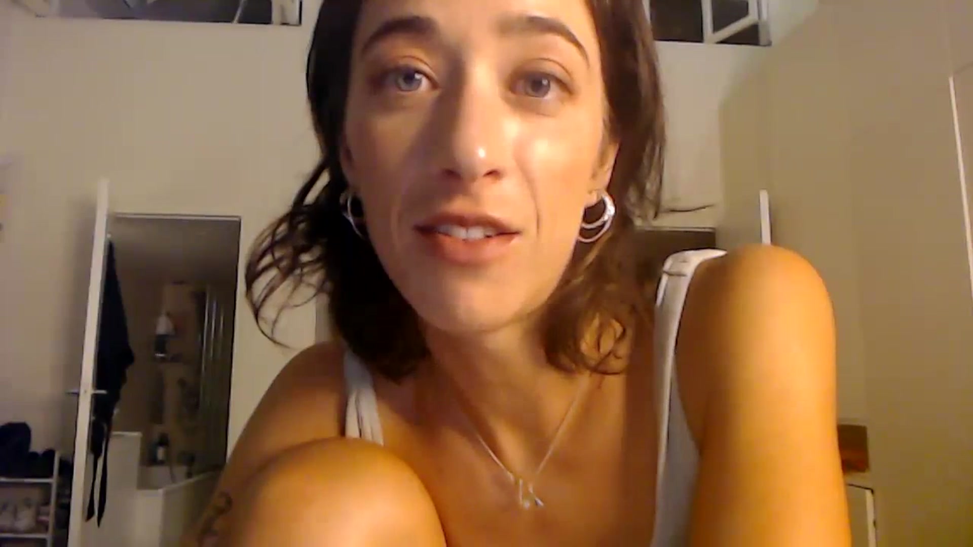 Gallery image thumbnail from KlaraDelgado's myfreecams stream on, 09/18/2023, 21:15 image 18 of 20