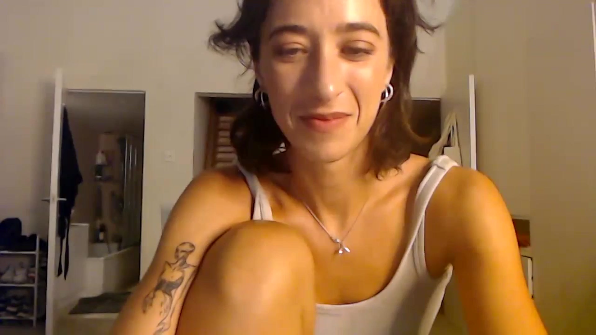 Gallery image thumbnail from KlaraDelgado's myfreecams stream on, 09/18/2023, 21:15 image 2 of 20