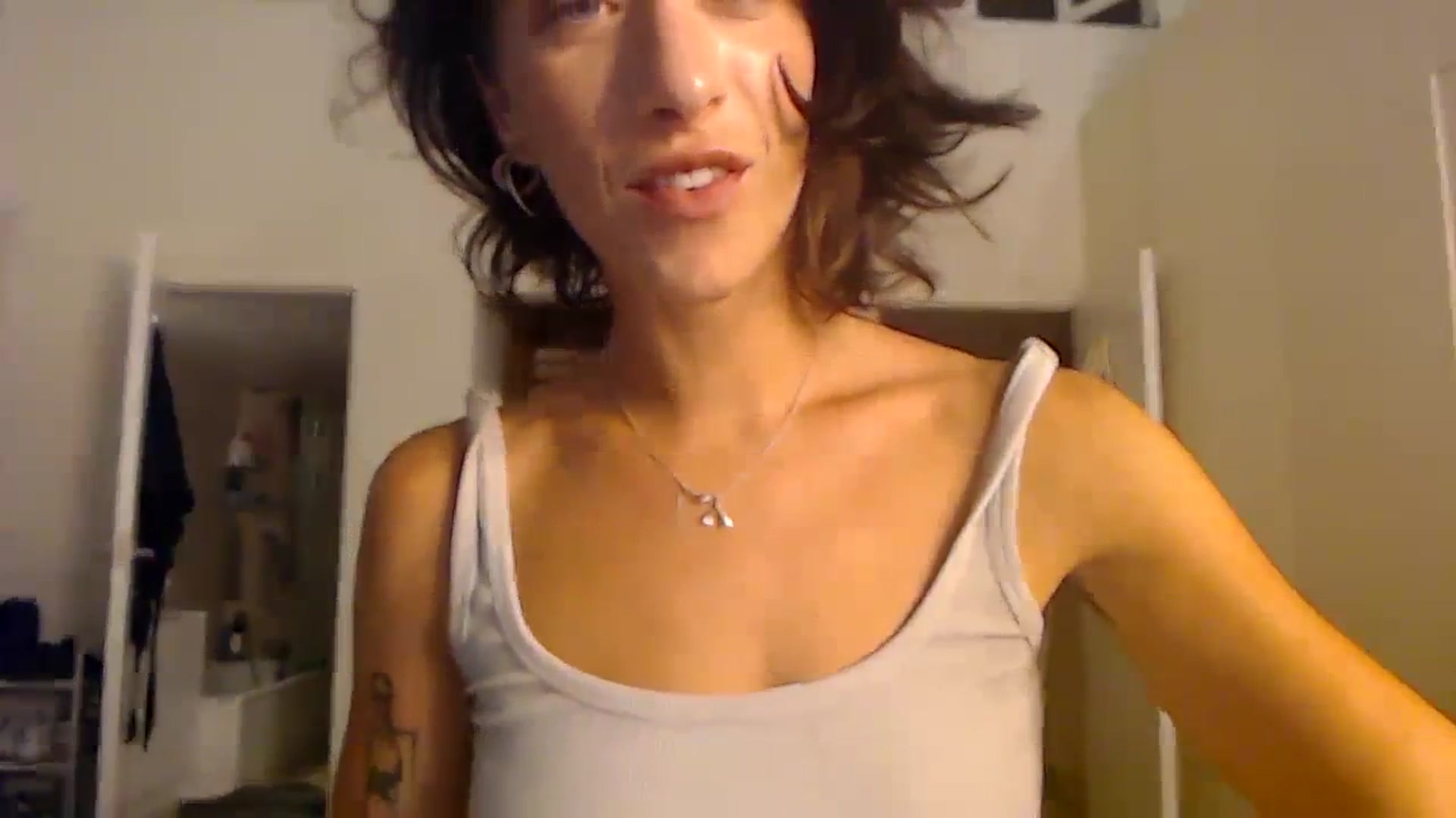 Gallery image thumbnail from KlaraDelgado's myfreecams stream on, 09/18/2023, 21:15 image 13 of 20
