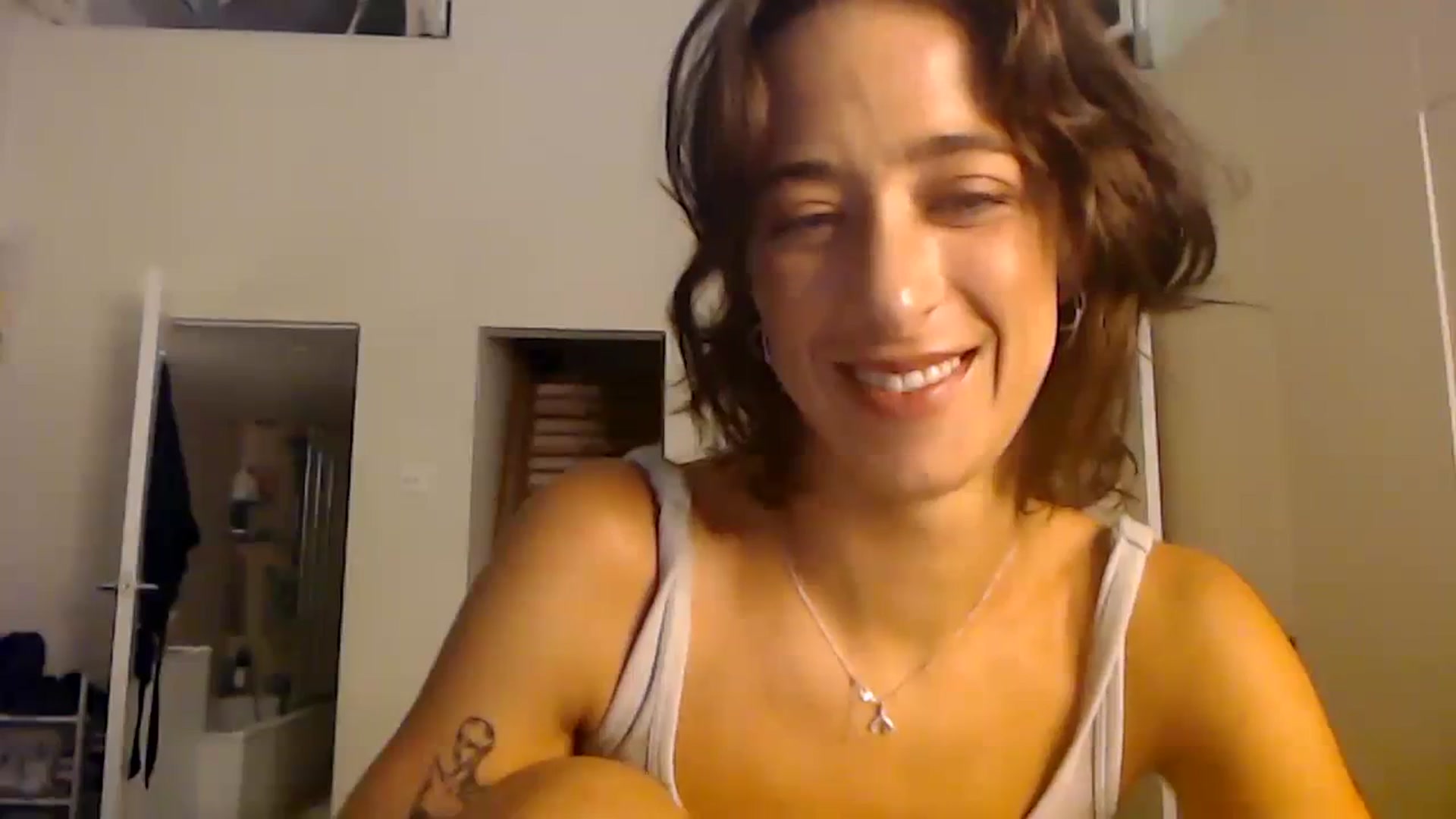 Gallery image thumbnail from KlaraDelgado's myfreecams stream on, 09/18/2023, 21:15 image 15 of 20