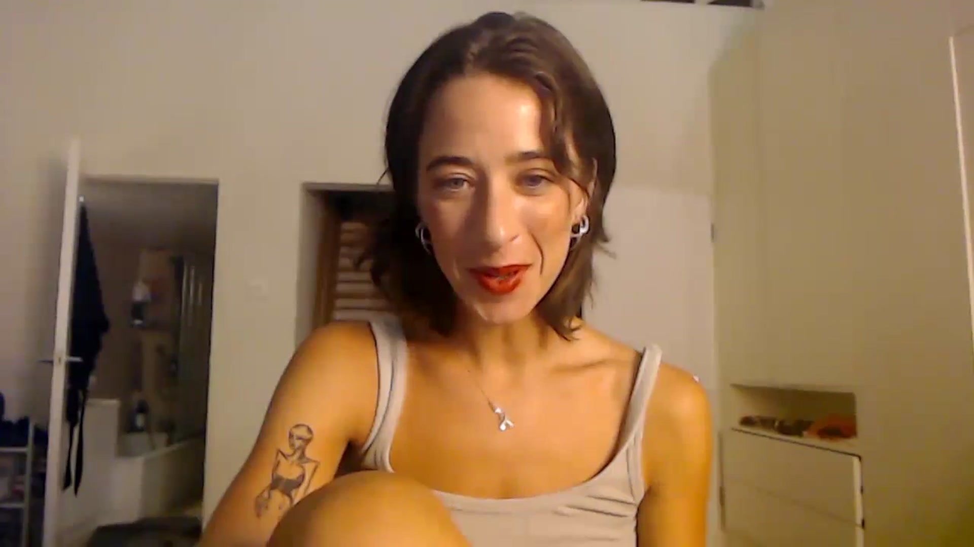 Gallery image thumbnail from KlaraDelgado's myfreecams stream on, 09/18/2023, 22:04 image 19 of 20