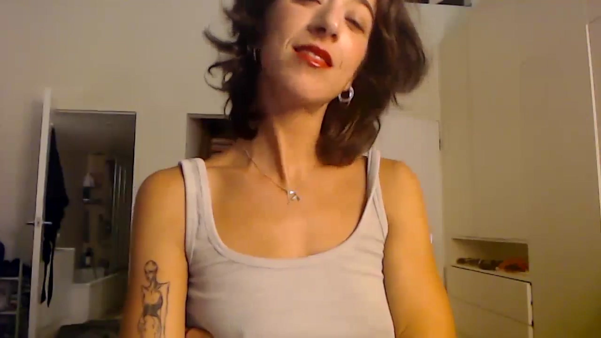 Gallery image thumbnail from KlaraDelgado's myfreecams stream on, 09/18/2023, 22:04 image 15 of 20