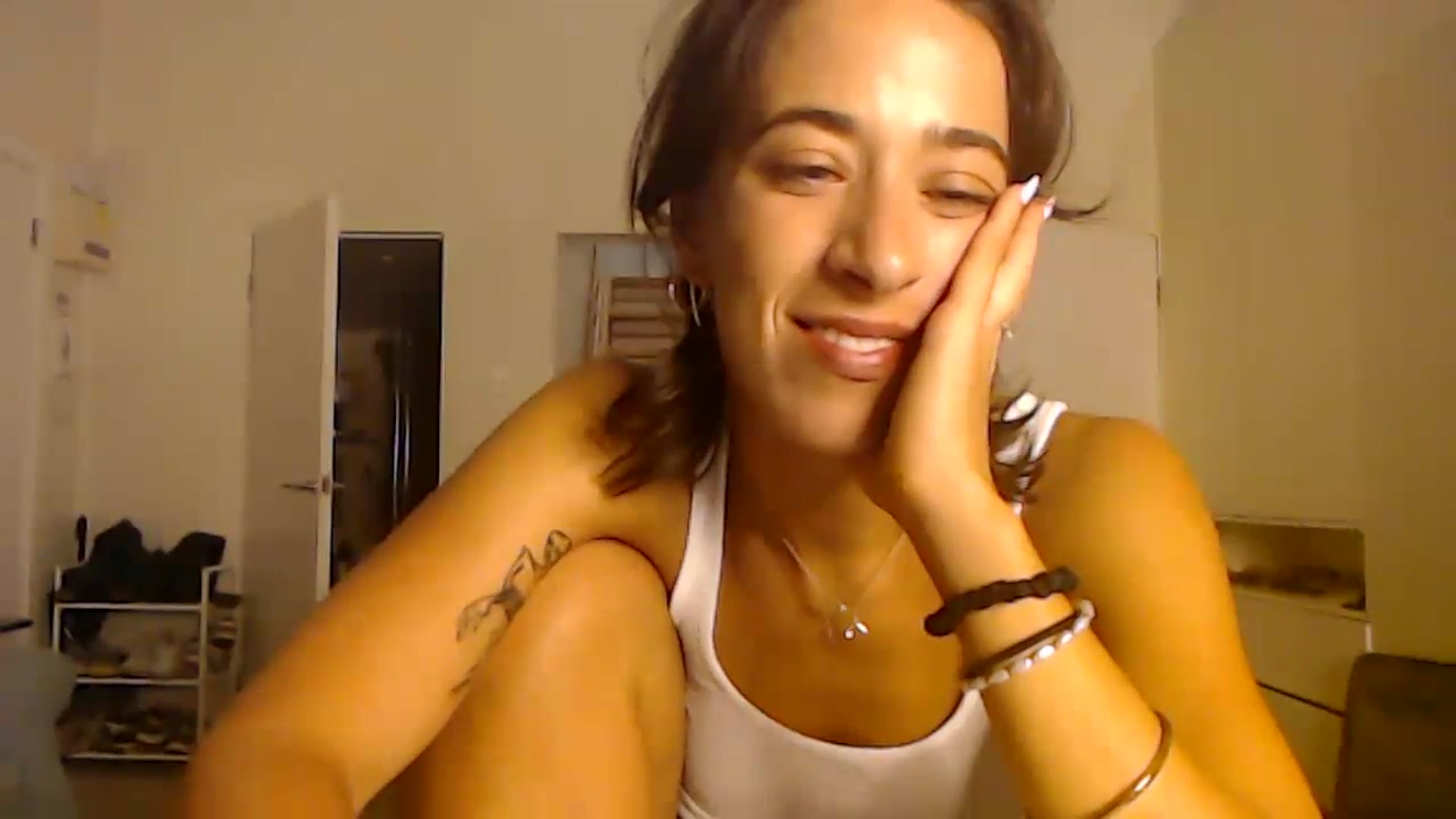 Gallery image thumbnail from KlaraDelgado's myfreecams stream on, 09/19/2023, 22:14 image 12 of 20