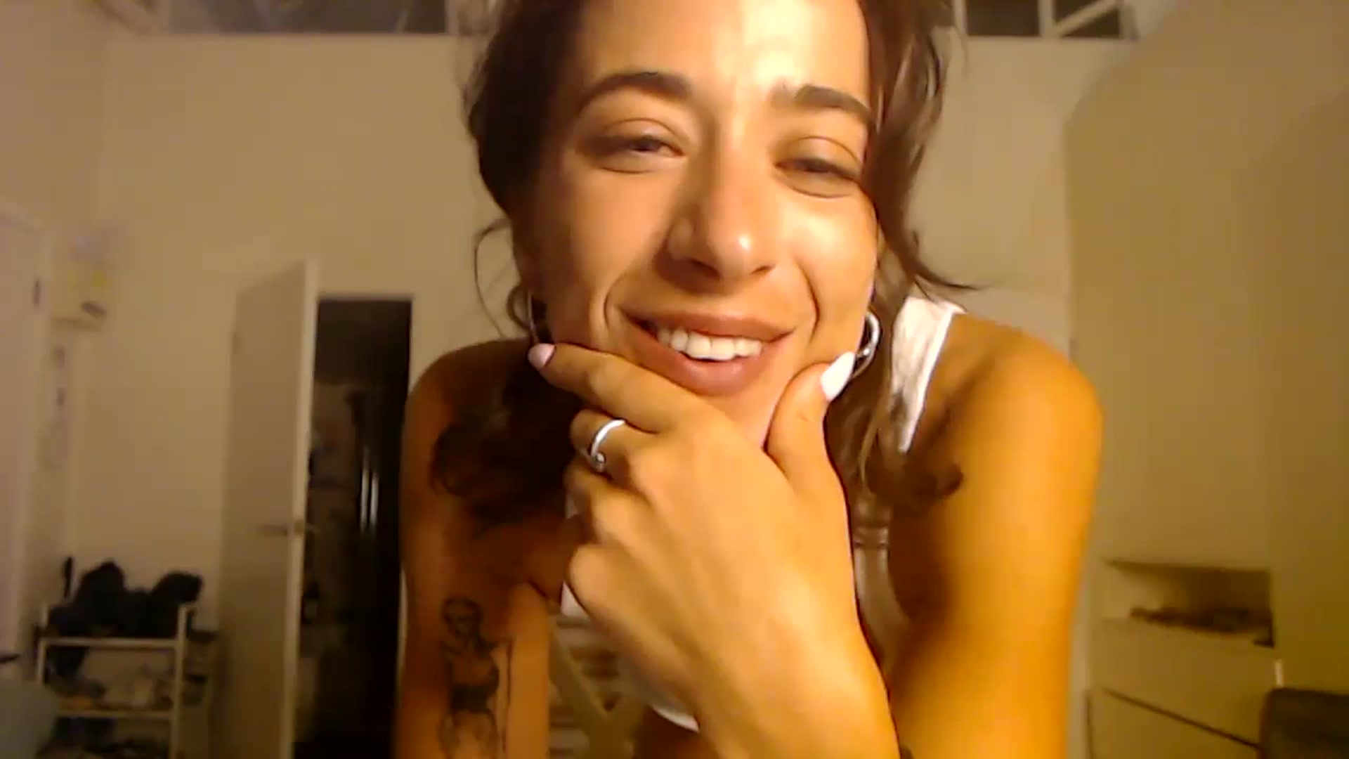 Gallery image thumbnail from KlaraDelgado's myfreecams stream on, 09/19/2023, 22:14 image 10 of 20
