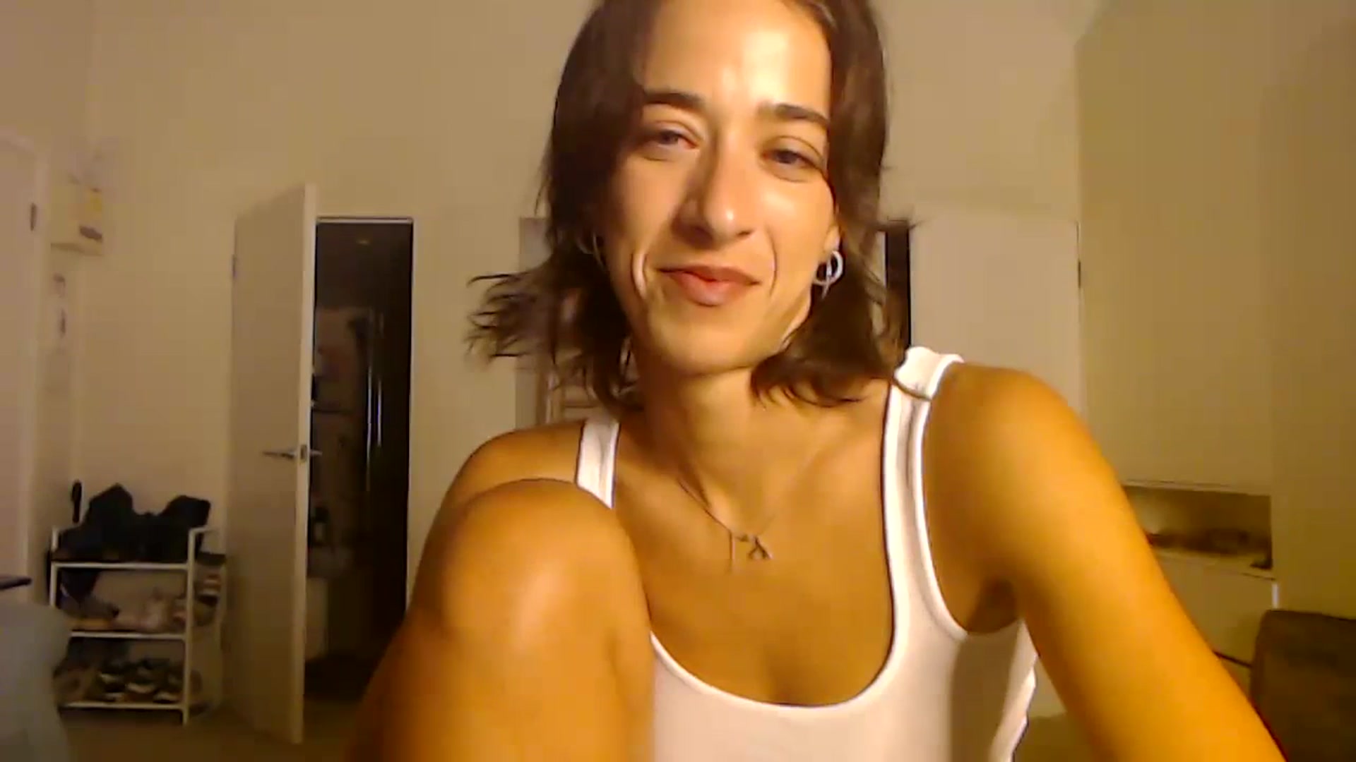 Gallery image thumbnail from KlaraDelgado's myfreecams stream on, 09/19/2023, 22:14 image 18 of 20