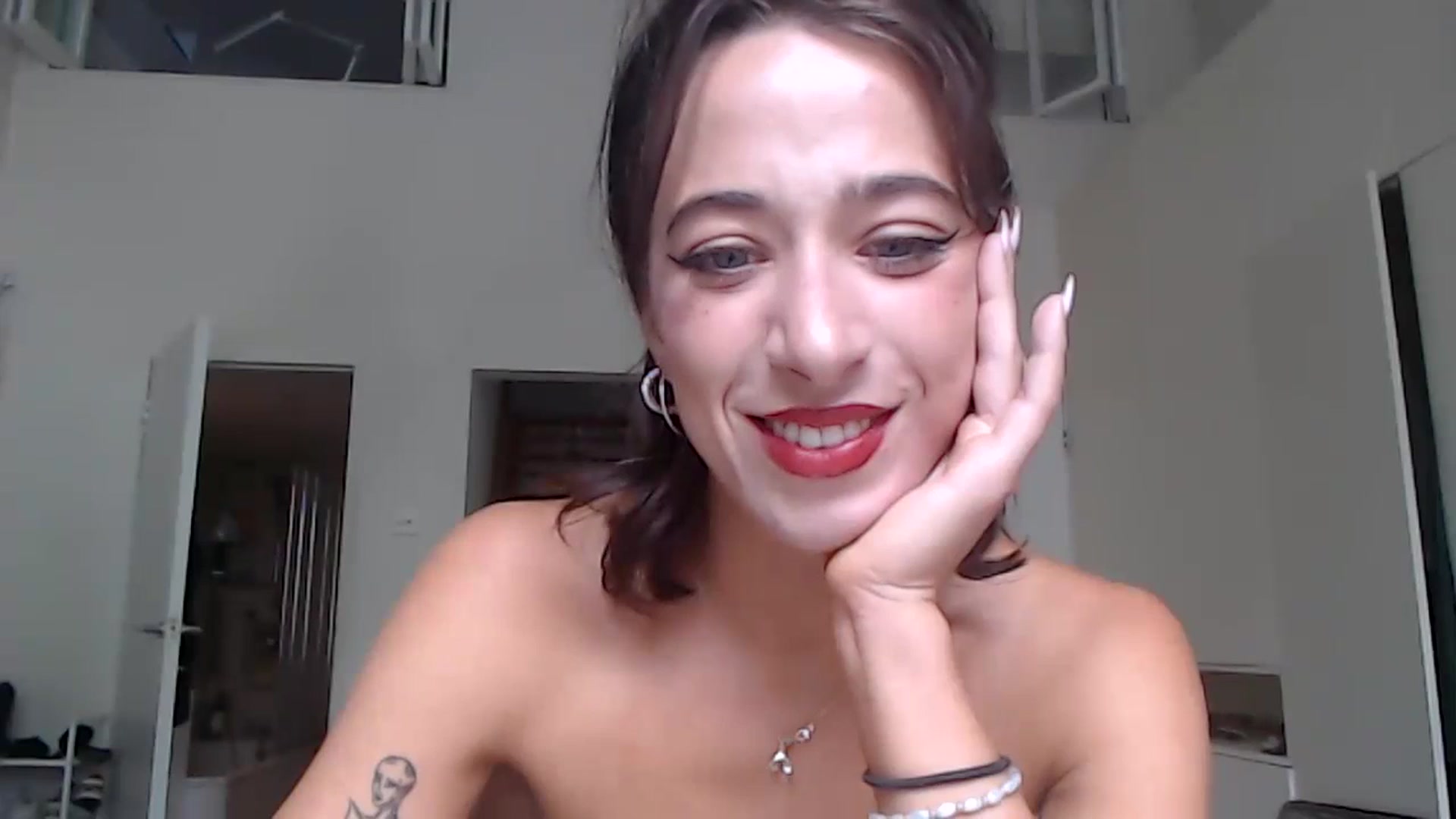 Gallery image thumbnail from KlaraDelgado's myfreecams stream on, 09/20/2023, 12:06 image 19 of 20